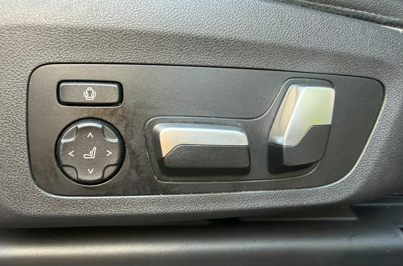 BMW X3 xDrive 20d Individual M Sport Steptronic-image-13
