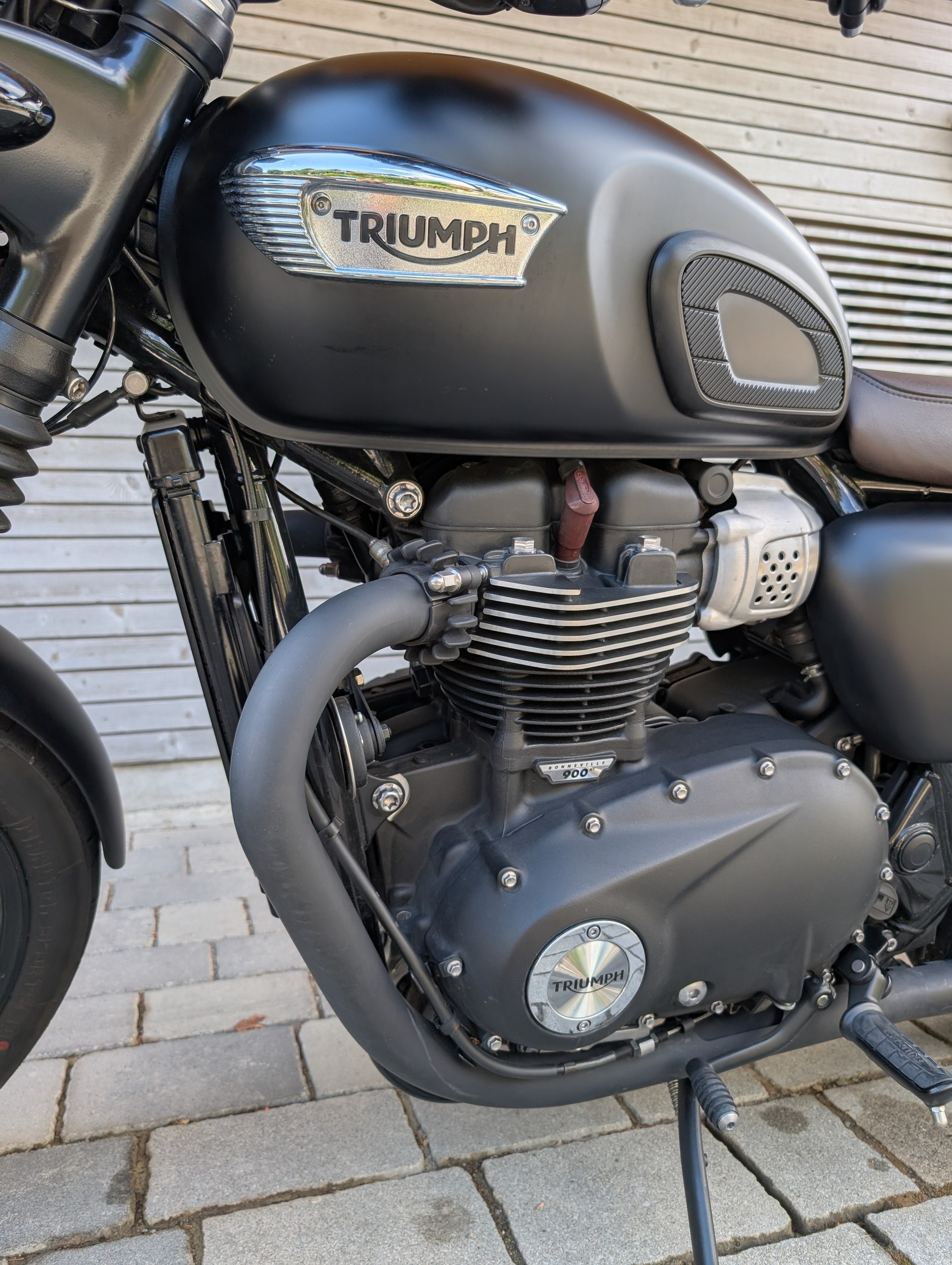 TRIUMPH Bonneville 900 T 100 ABS-image-7
