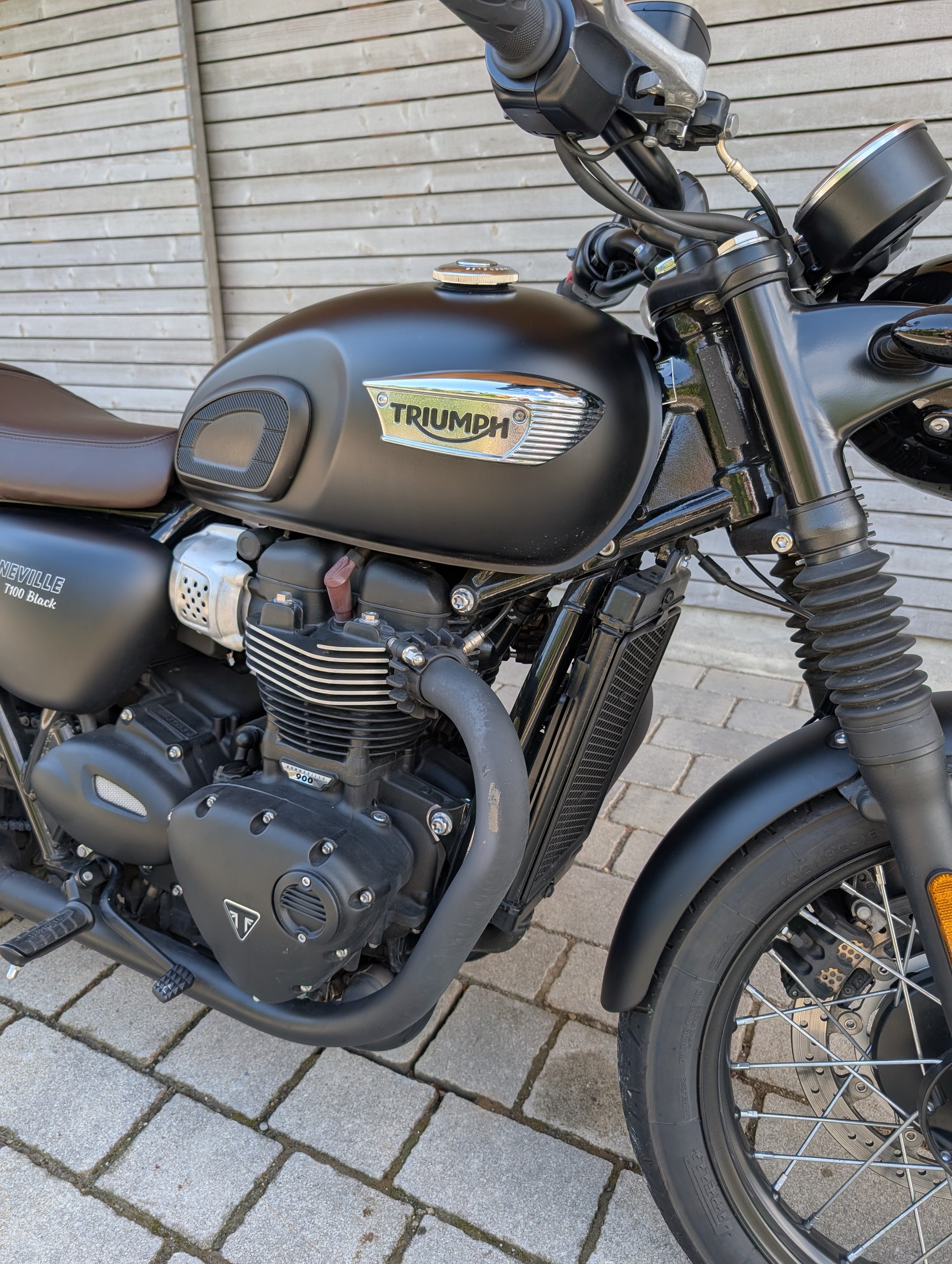 TRIUMPH Bonneville 900 T 100 ABS-image-6