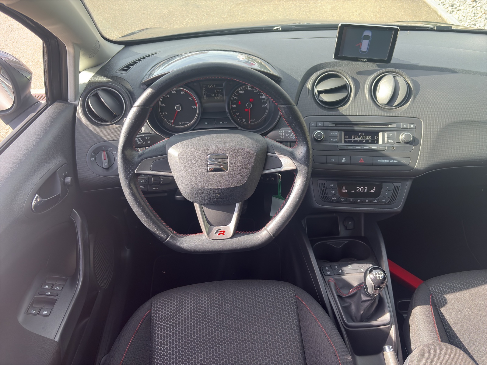 SEAT Ibiza ST 1.2 TSI FR S/S-image-9