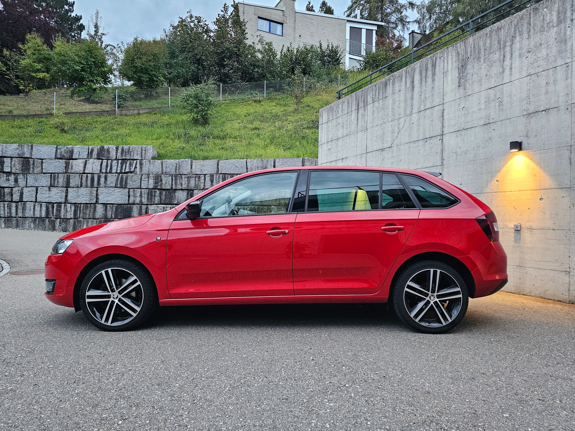 SKODA 1.2 TSI Ambition-image-1