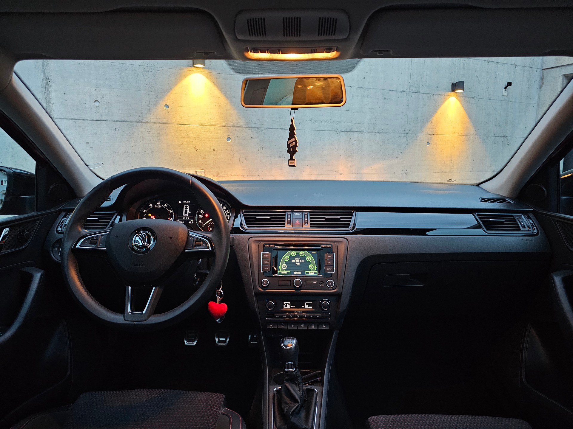 SKODA 1.2 TSI Ambition-image-12