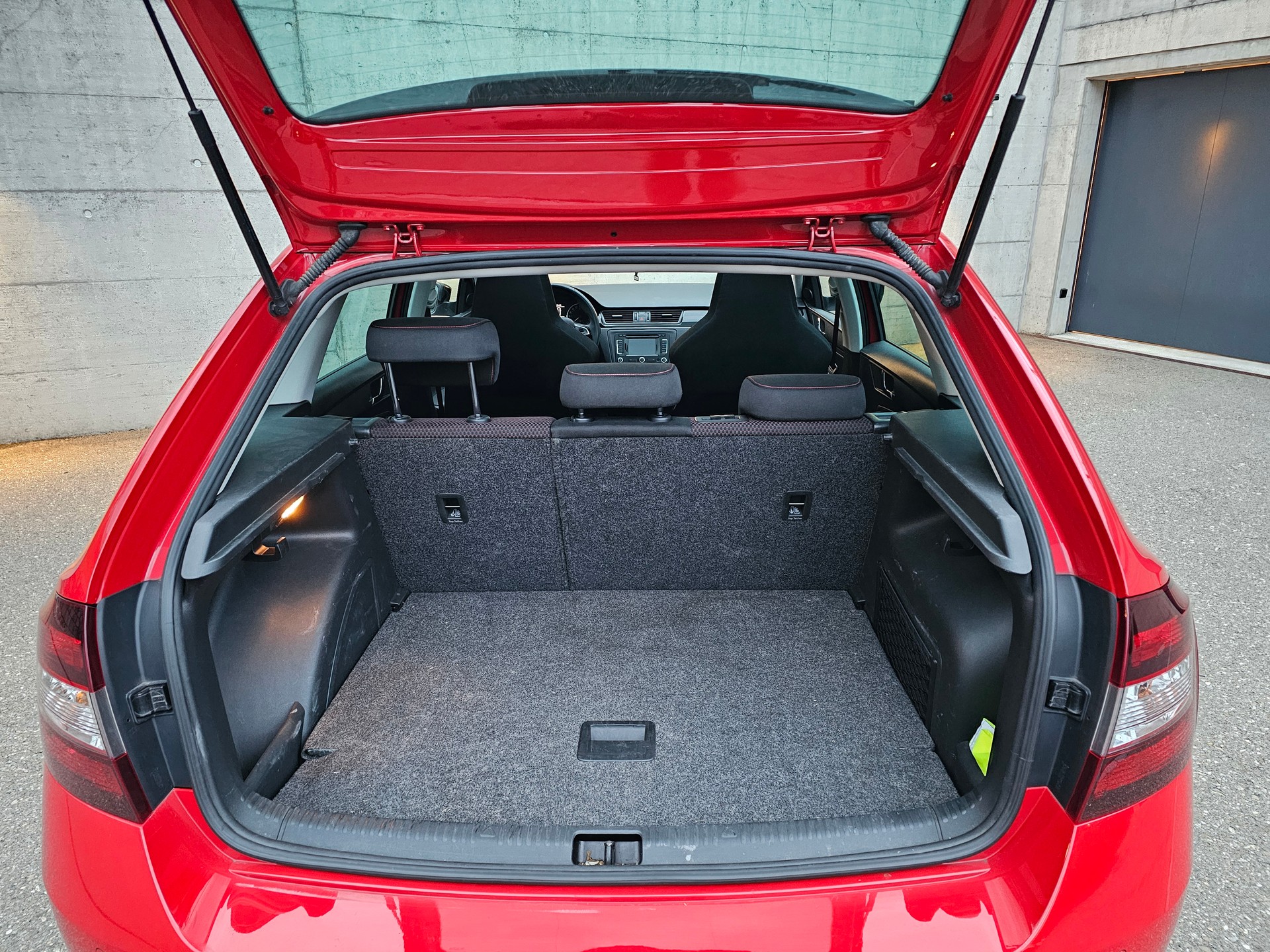 SKODA 1.2 TSI Ambition-image-4