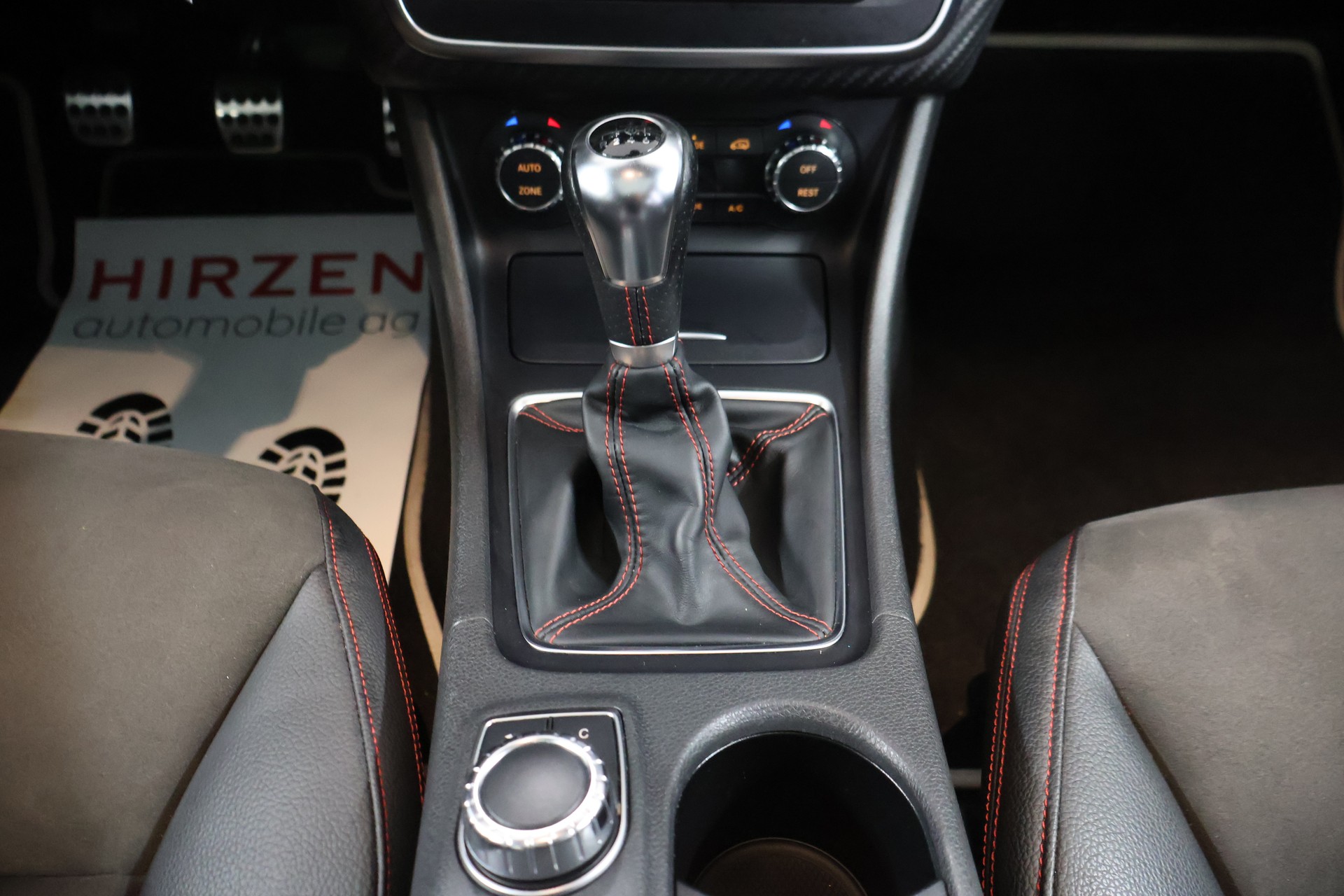 MERCEDES-BENZ A 200 AMG Line-image-18