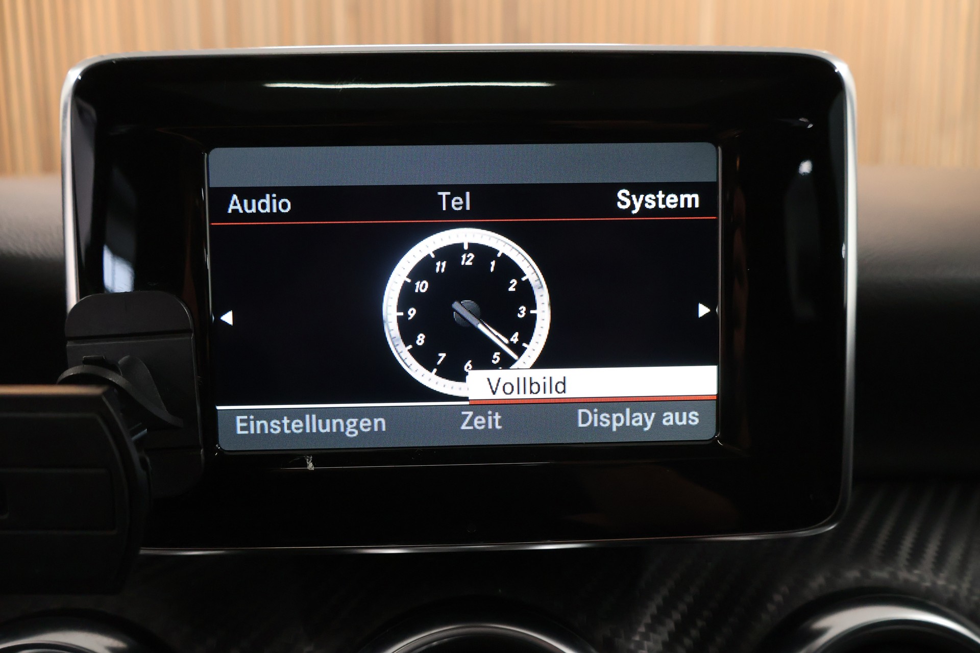 MERCEDES-BENZ A 200 AMG Line-image-25