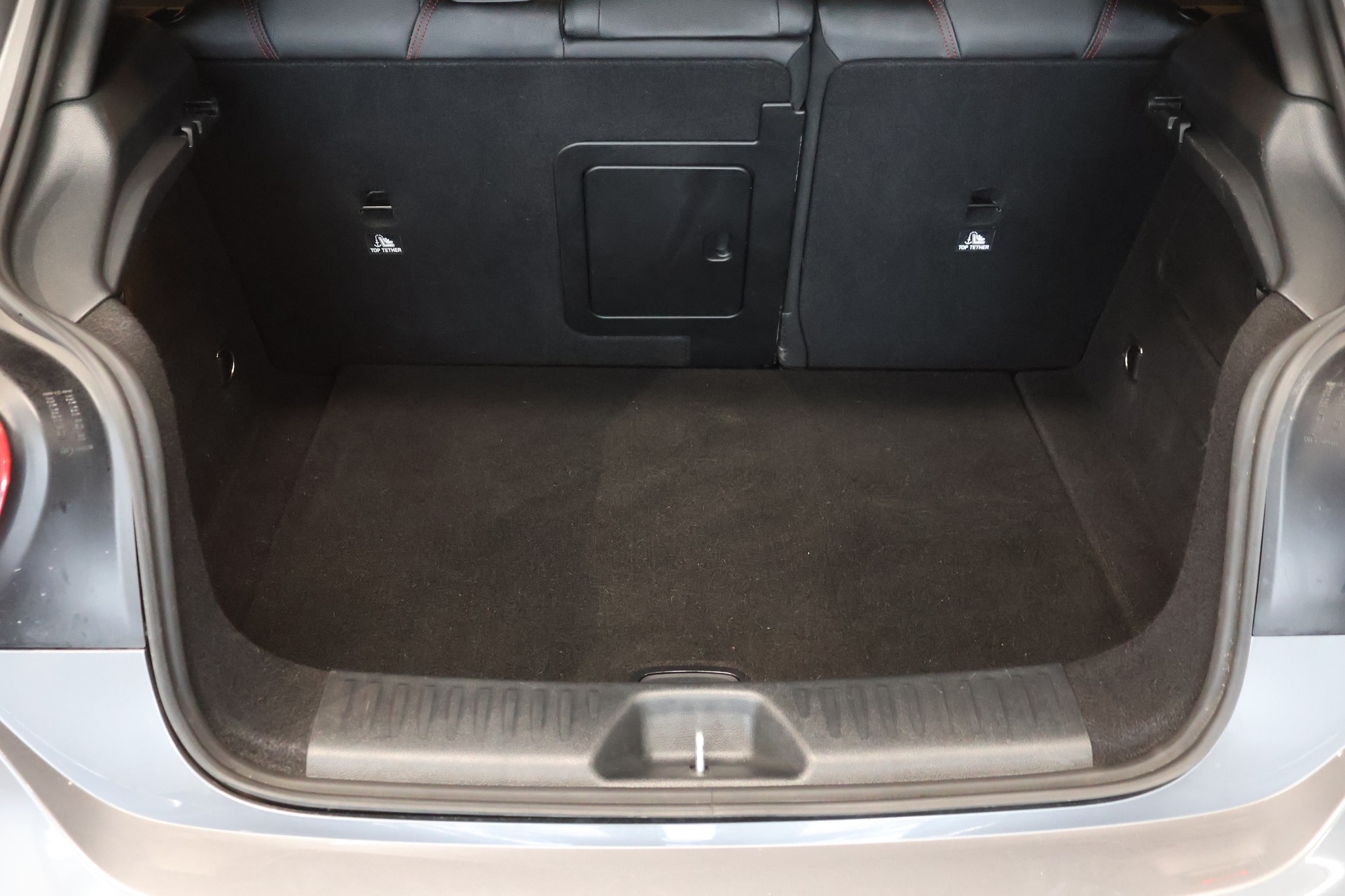 MERCEDES-BENZ A 200 AMG Line-image-11
