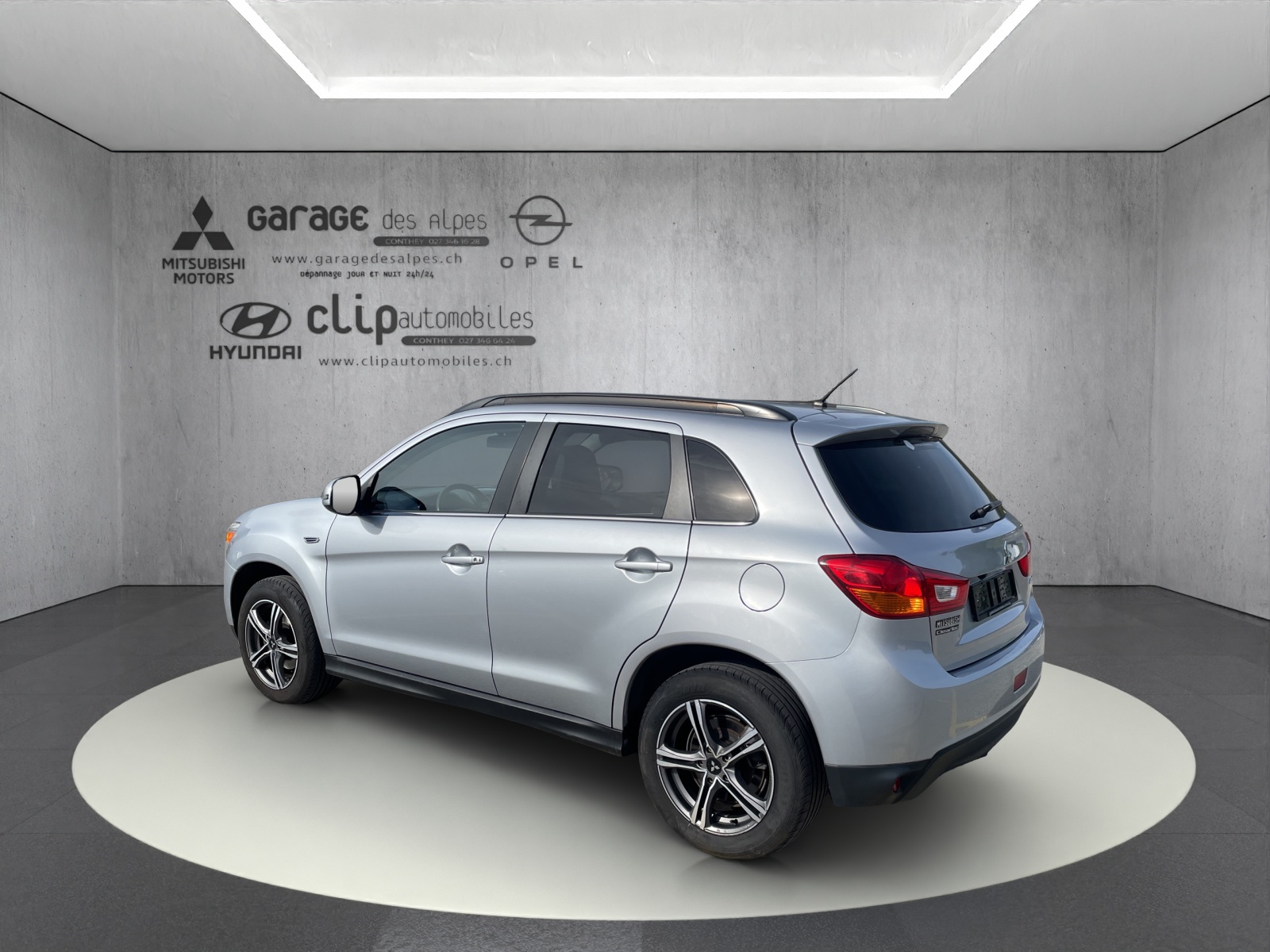 MITSUBISHI ASX 1.8 DID Sport 4x4-showroom-element-3