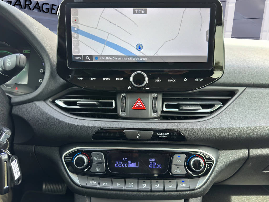 HYUNDAI i30 Wagon 1.5 T-GDi Amplia-image-14