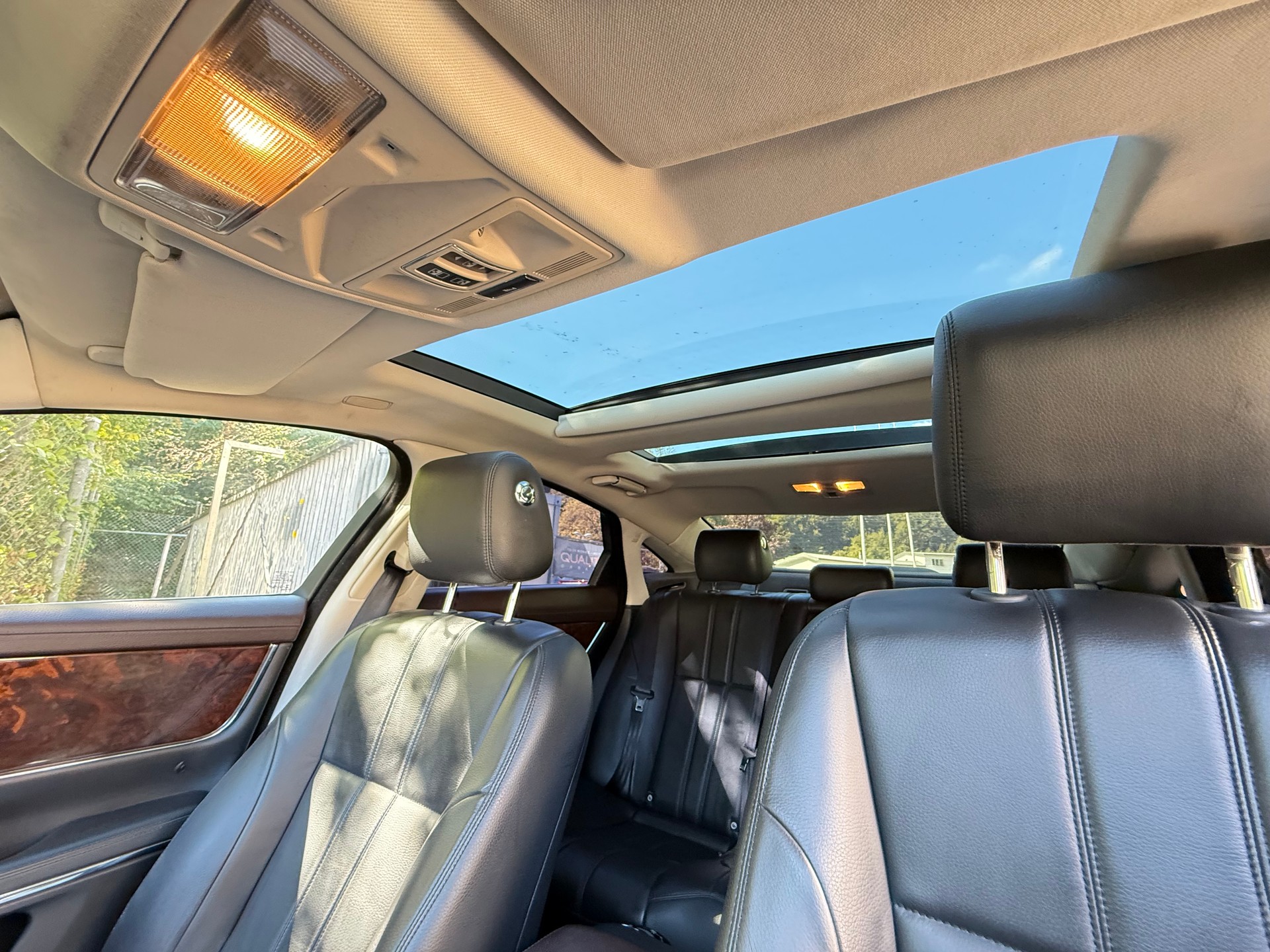 JAGUAR XJ 3.0d V6 Luxury Automatic-image-27