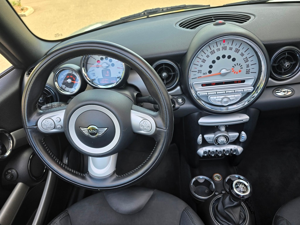 MINI Cabrio R57 1.6i One-image-21