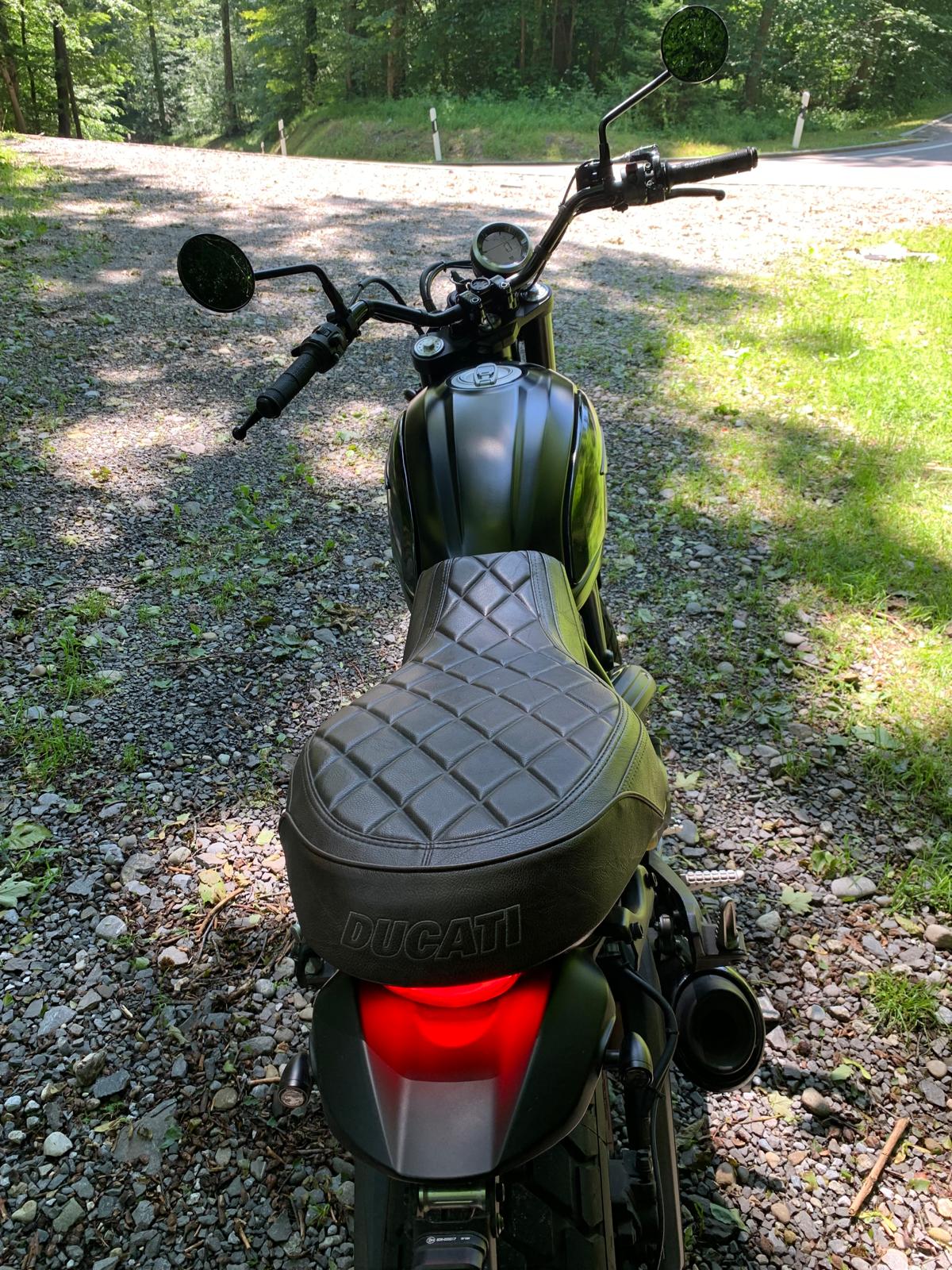 DUCATI Scrambler 800 Classic ABS-image-3