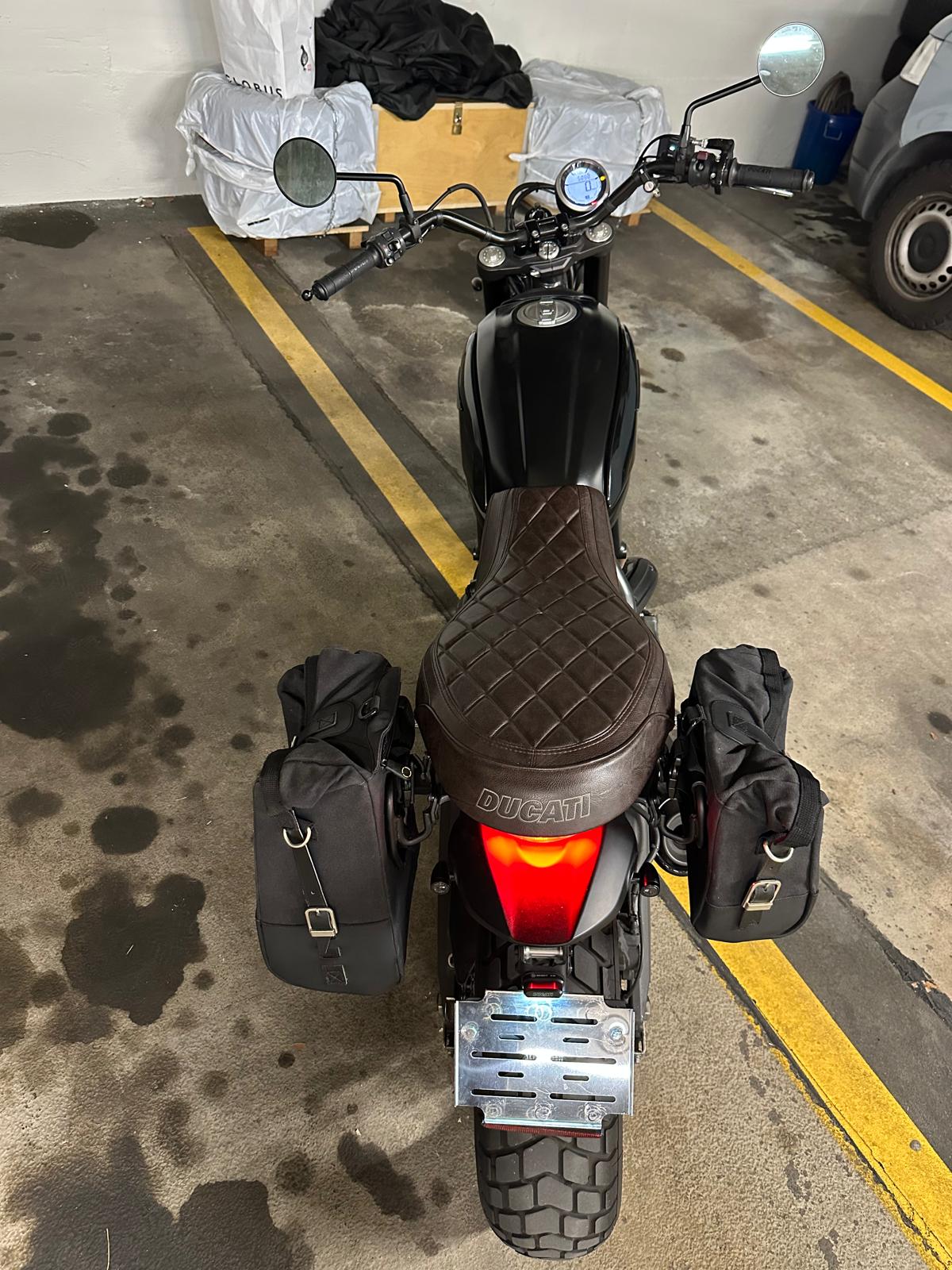 DUCATI Scrambler 800 Classic ABS-image-4