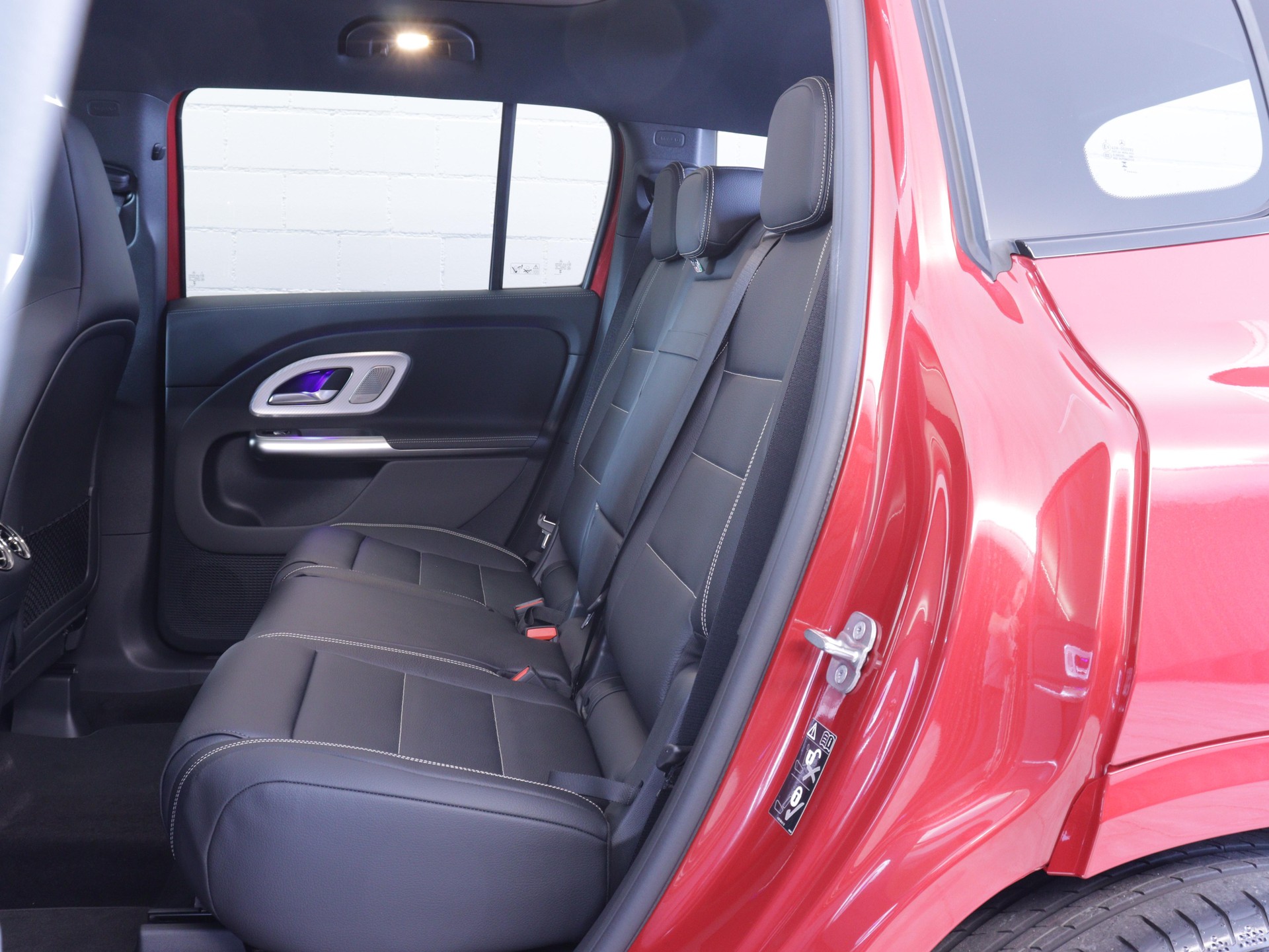 MERCEDES-BENZ GLB 220 4matic-image-10