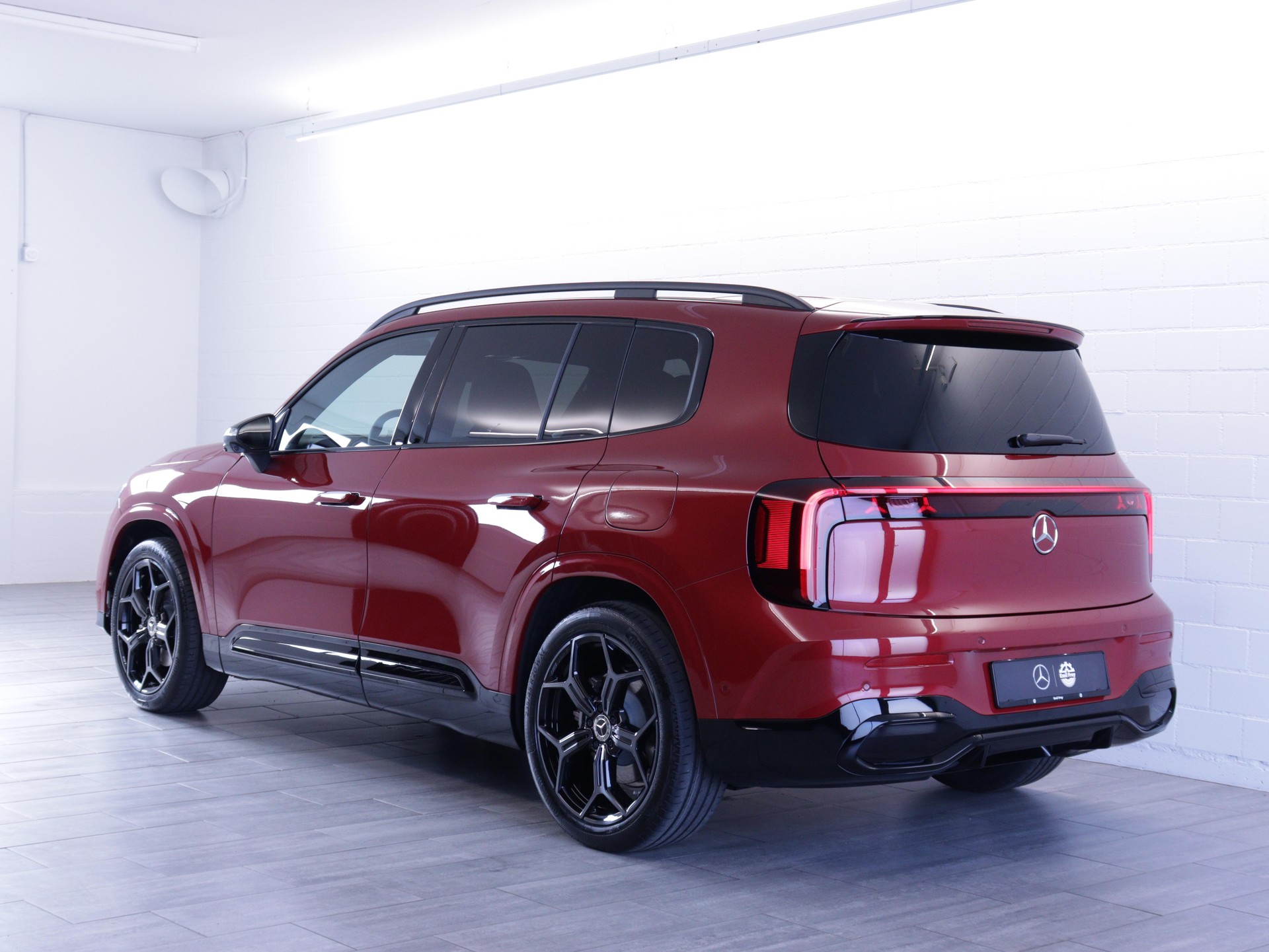 MERCEDES-BENZ GLB 220 4matic-showroom-element-3