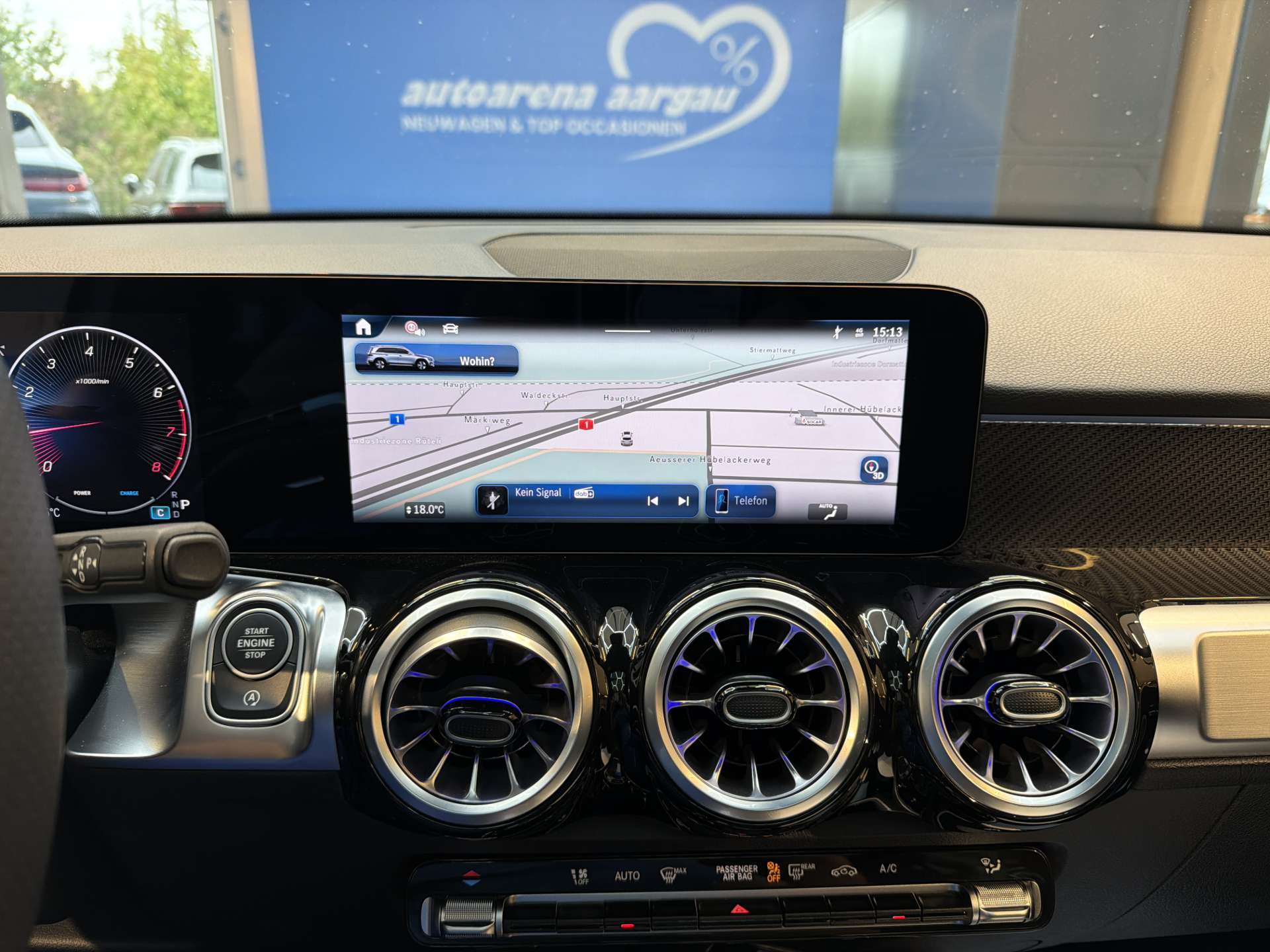 MERCEDES-BENZ GLB 250 4Matic AMG-Line G-Tronic Automat-showroom-element-1