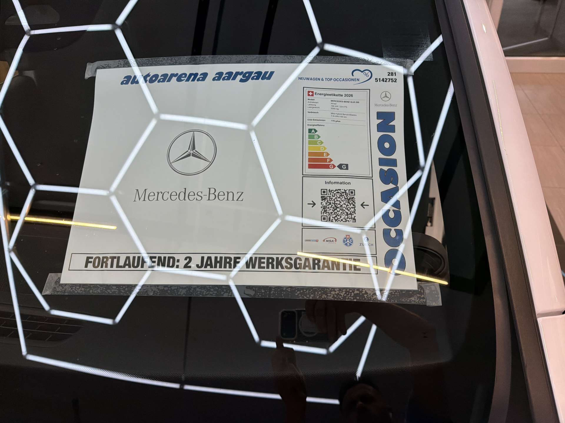 MERCEDES-BENZ GLB 250 4Matic AMG-Line G-Tronic Automat-showroom-element-3