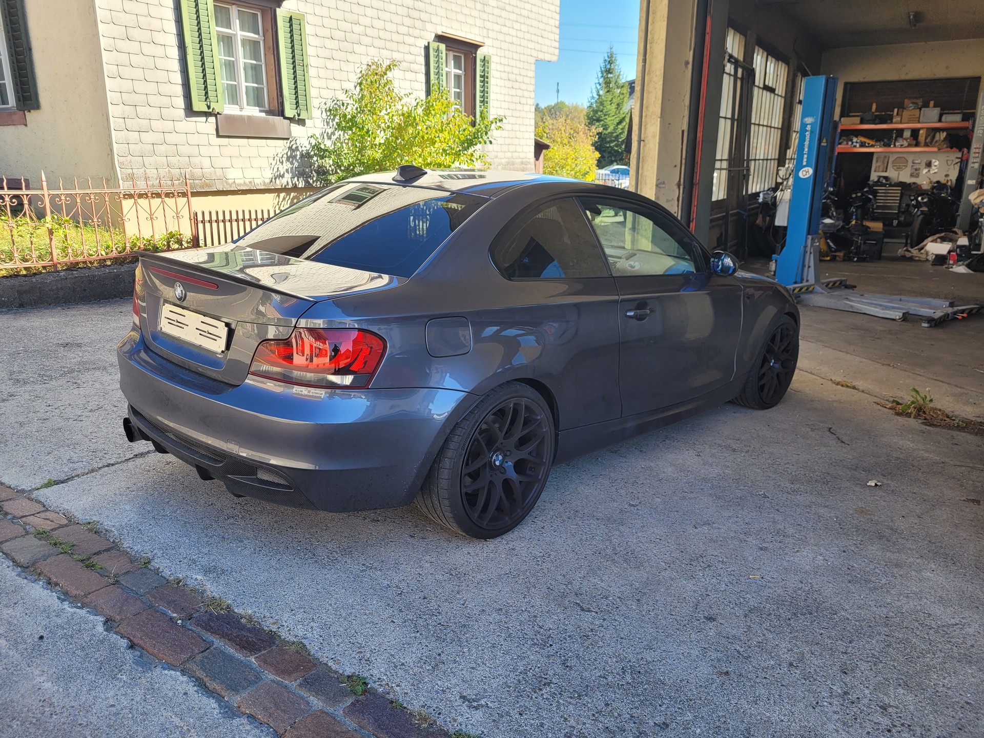 BMW 135i-image-2