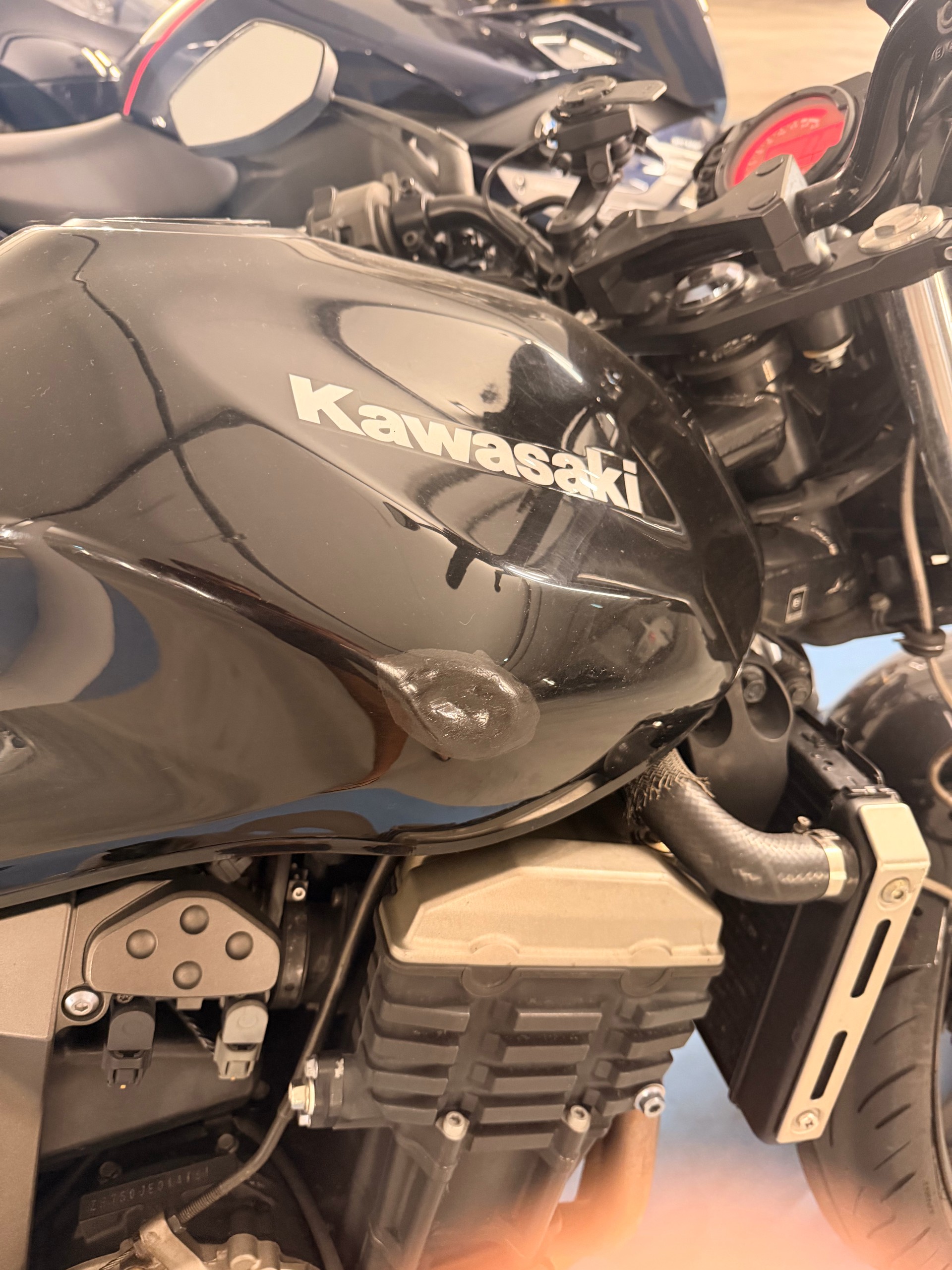 KAWASAKI Z 750-image-6