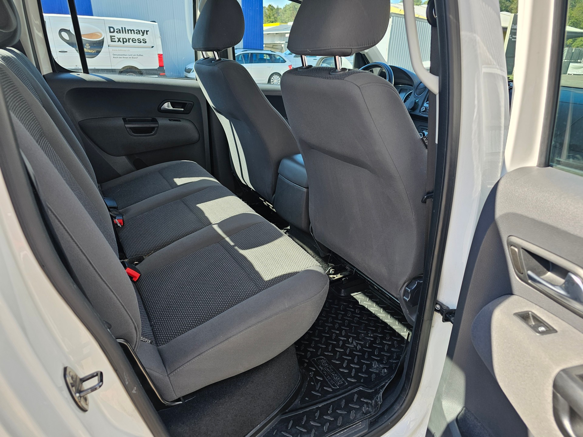 VW Amarok 2.0 BiTDI Trendline 4Motion permanent-image-8