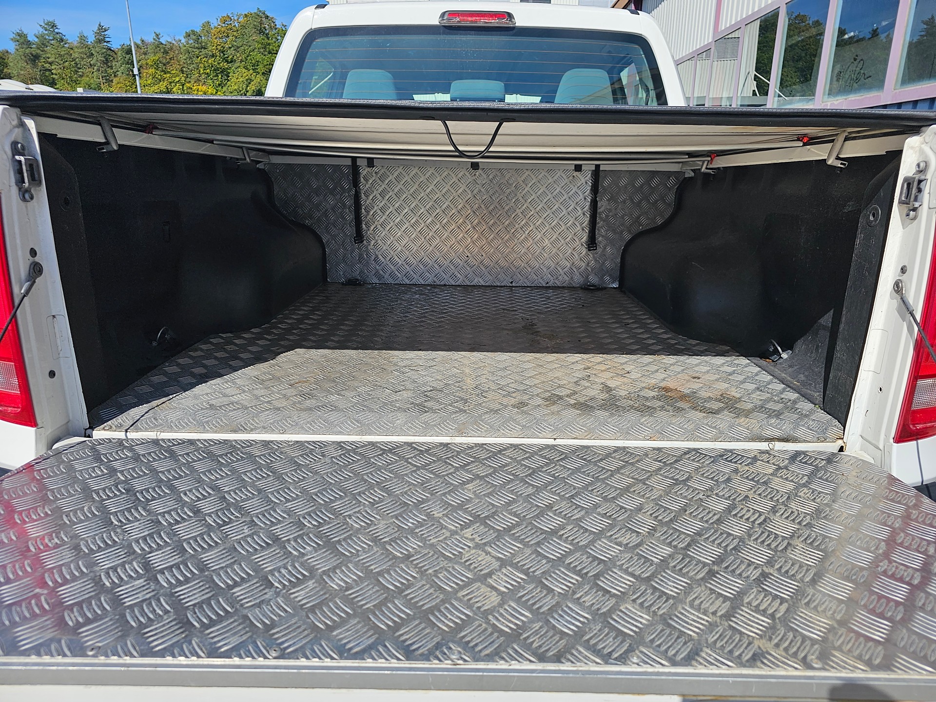VW Amarok 2.0 BiTDI Trendline 4Motion permanent-image-5