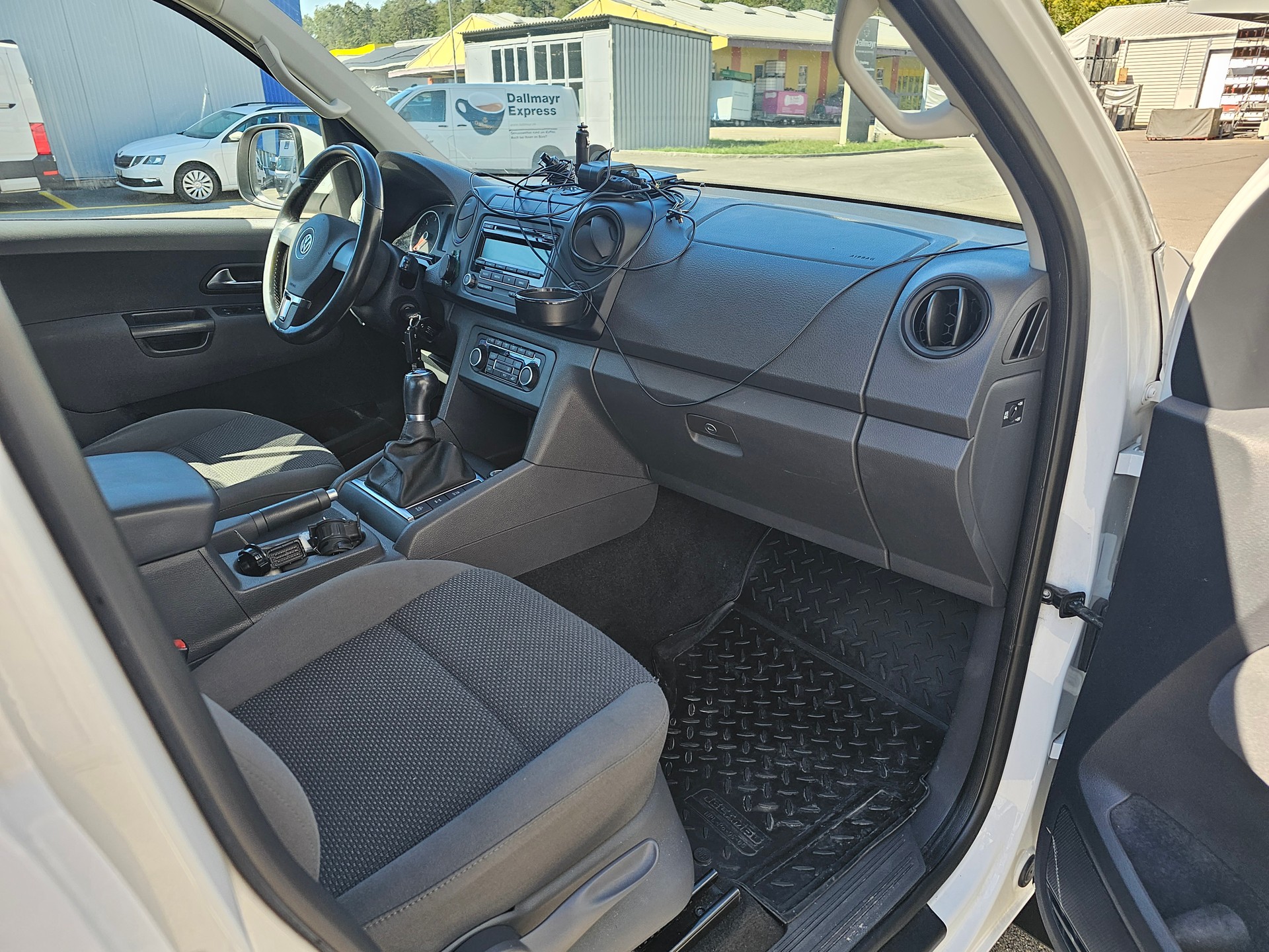 VW Amarok 2.0 BiTDI Trendline 4Motion permanent-image-7