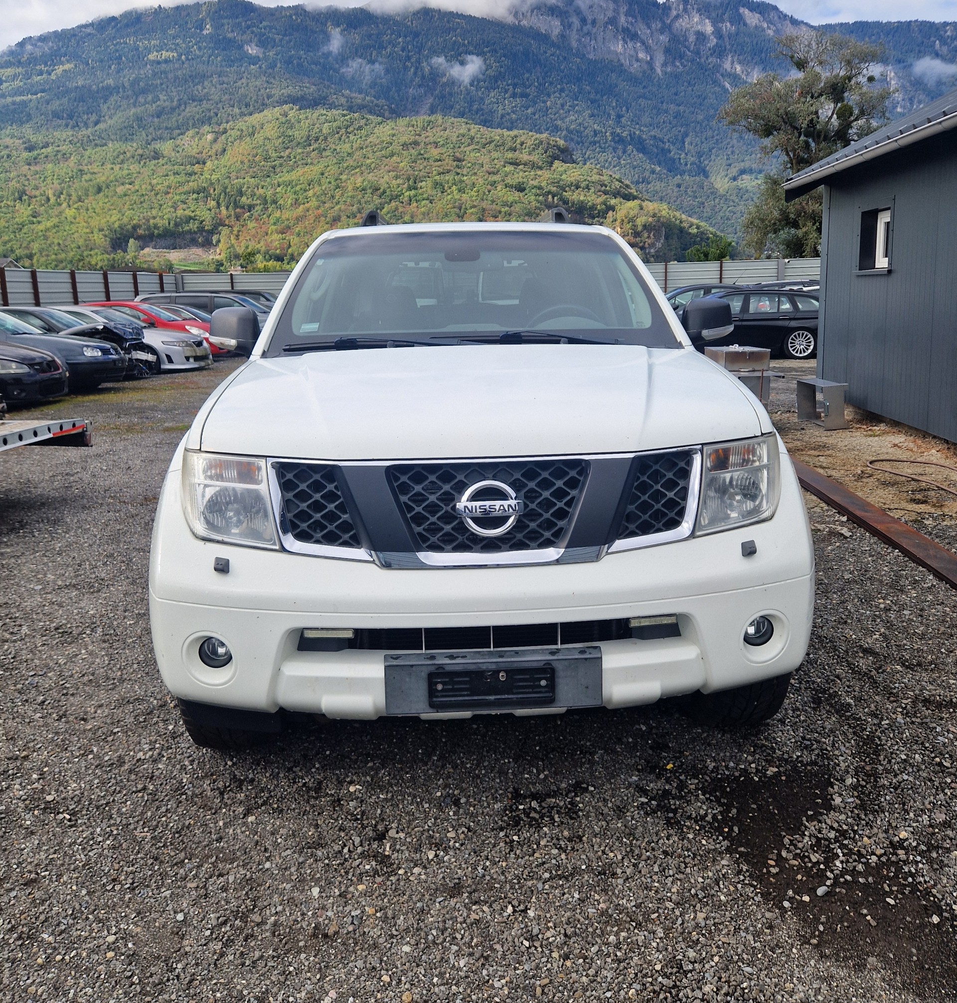 NISSAN Pathfinder 2.5 dCi Platinum Automatic-showroom-element-1