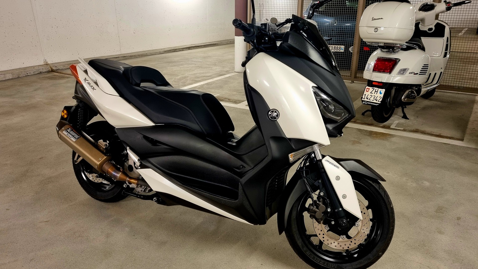 YAMAHA X-Max CZD 300 ABS-image-1