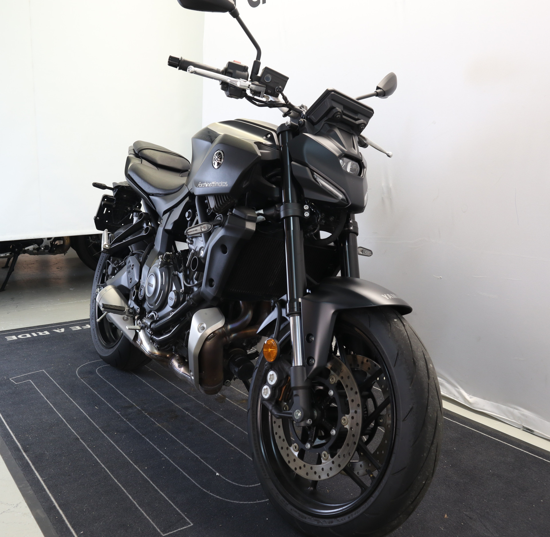 YAMAHA MT-07-image-3