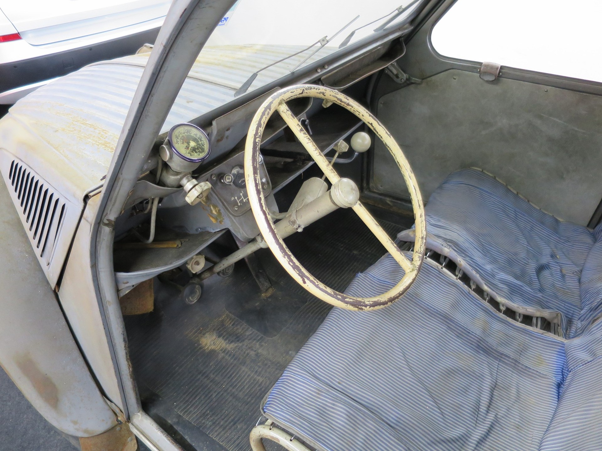 CITROEN 2CV AZ 12 PS. MODELL 1957. GUTER ZUSTAND NICHT VIEL ROST !! NETTO 8800.--showroom-element-2