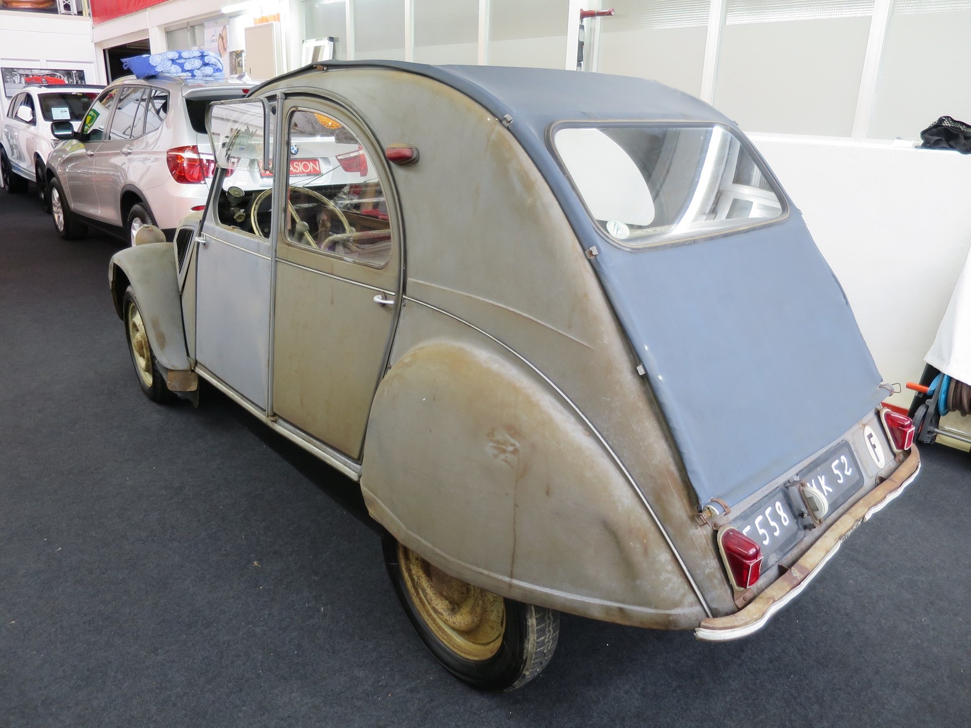 CITROEN 2CV AZ 12 PS. MODELL 1957. GUTER ZUSTAND NICHT VIEL ROST !! NETTO 8800.--image-5