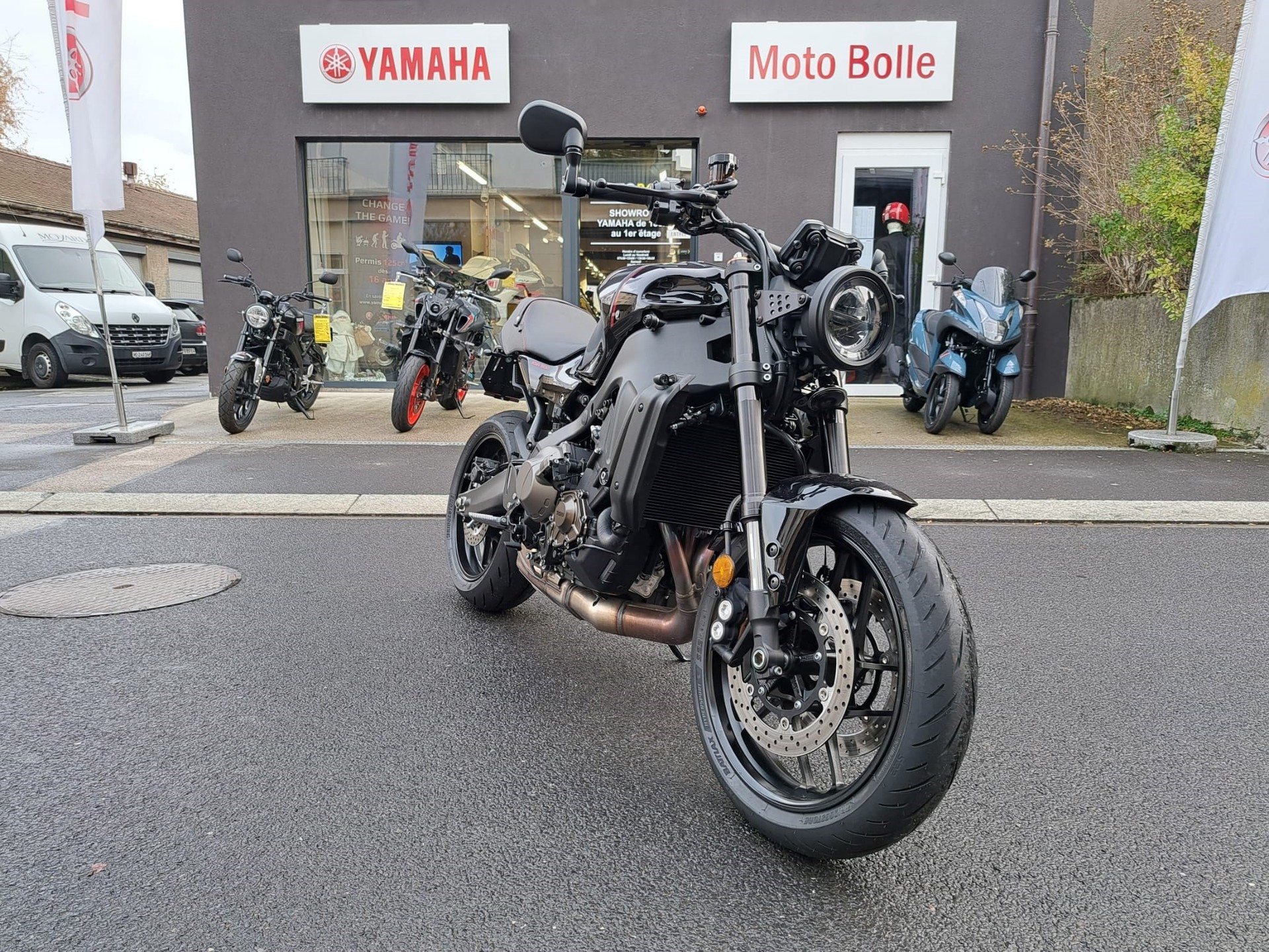 YAMAHA XSR 900-image-1