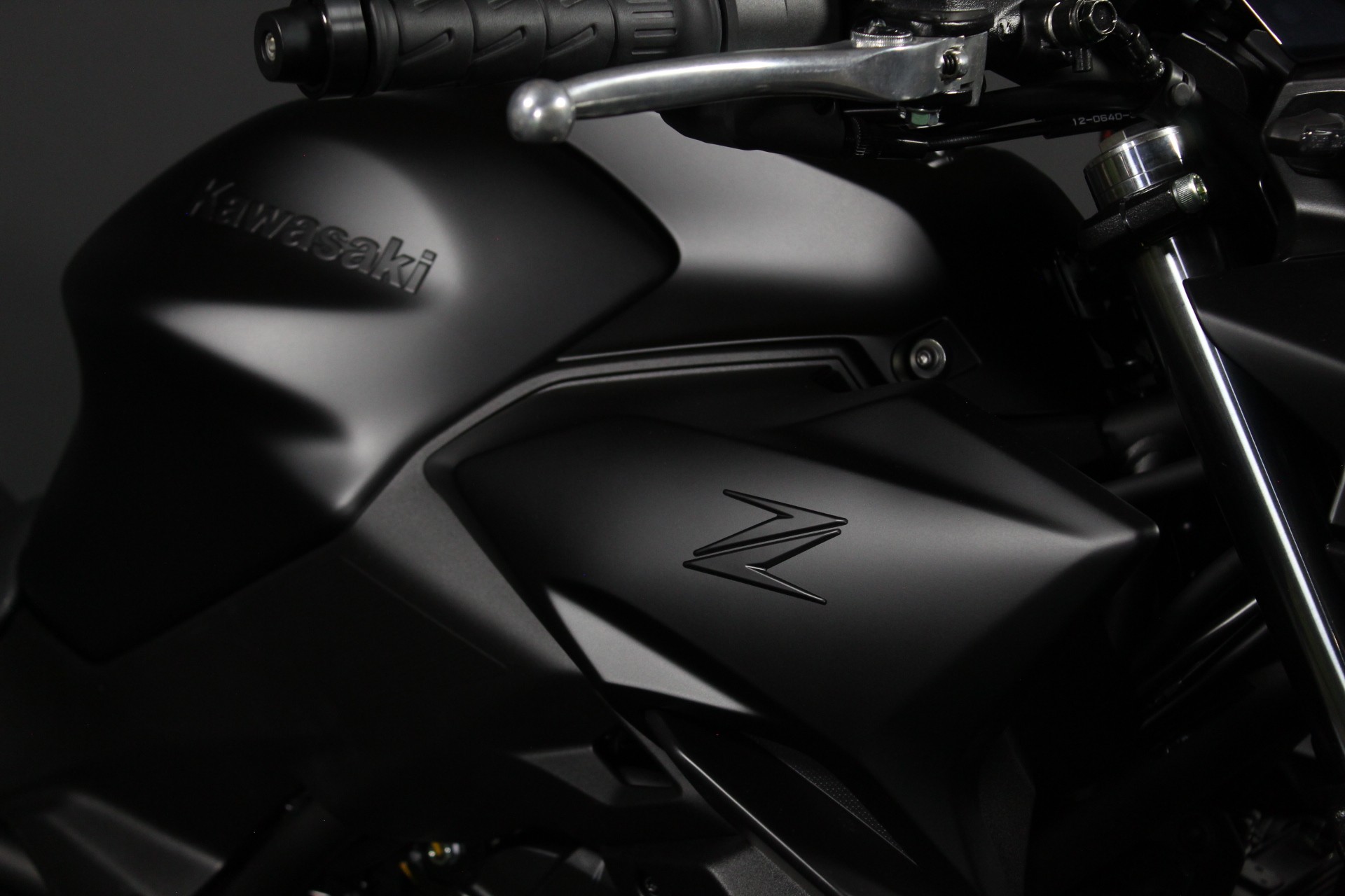 KAWASAKI Z 650 (50/35 KW) *Flat Black Edition* Level 2-image-4