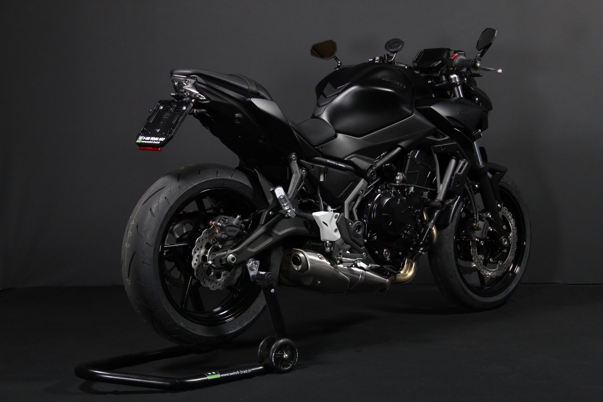 KAWASAKI Z 650 (50/35 KW) *Flat Black Edition* Level 2-image-8