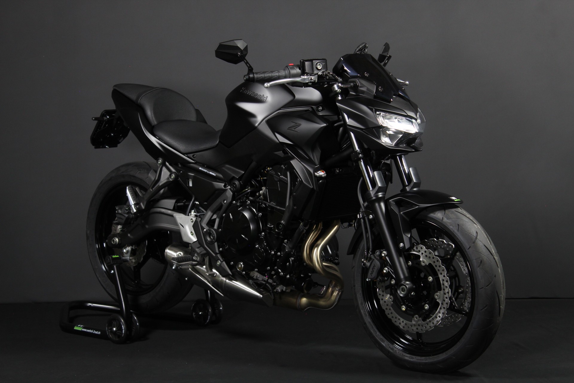 KAWASAKI Z 650 (50/35 KW) *Flat Black Edition* Level 2-image-2