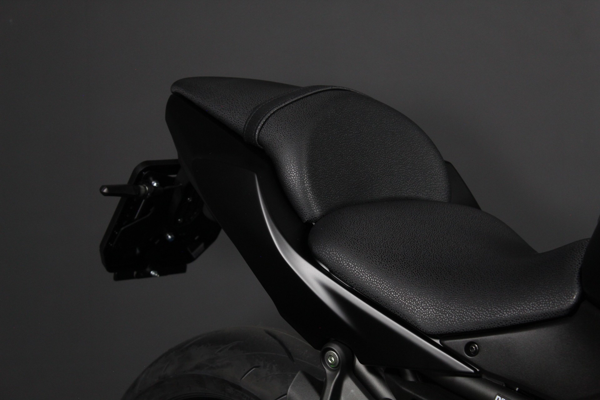 KAWASAKI Z 650 (50/35 KW) *Flat Black Edition* Level 2-image-5