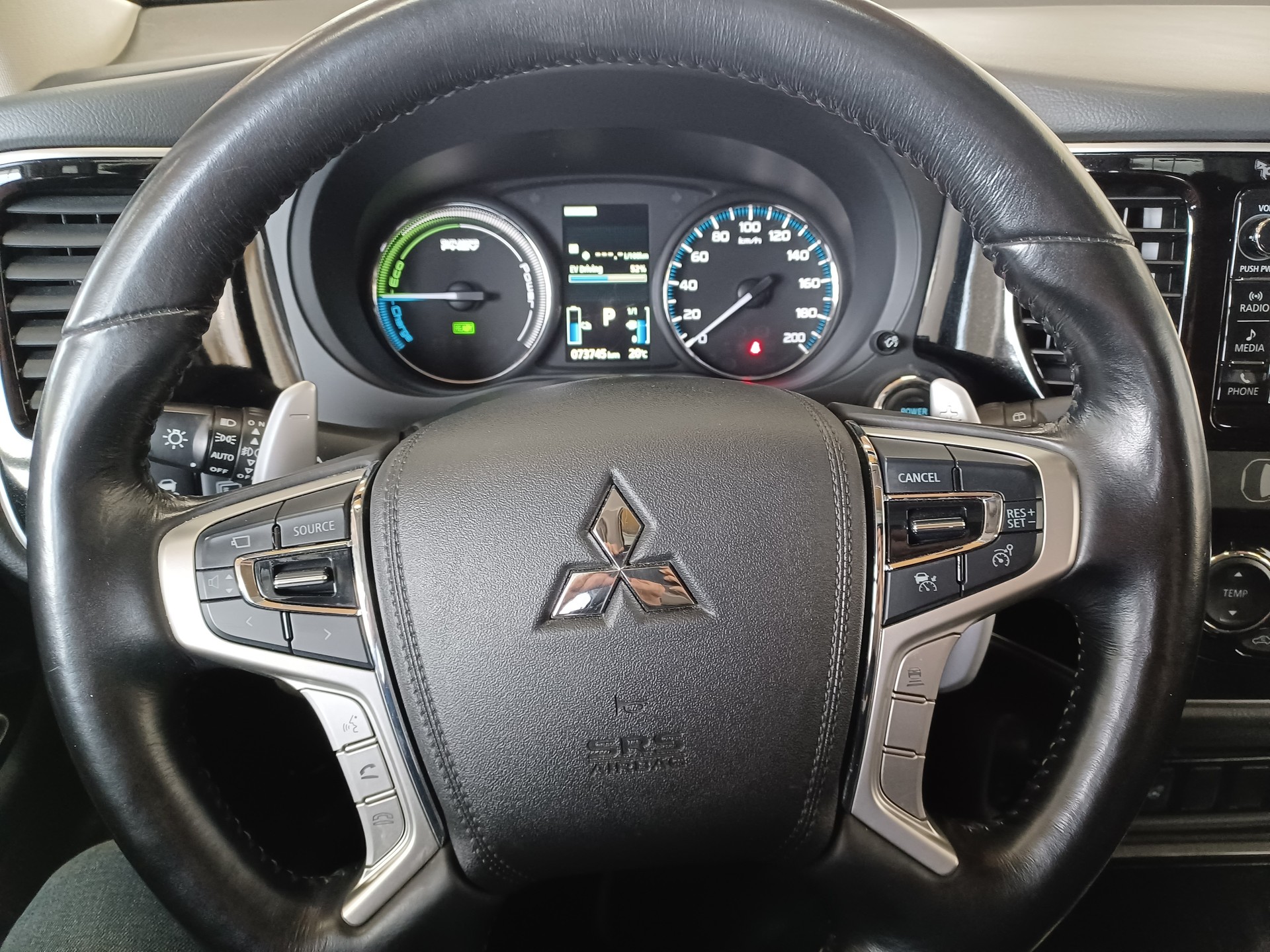 MITSUBISHI Outlander 2.0 PHEV Diamond 4WD Automatic-image-13