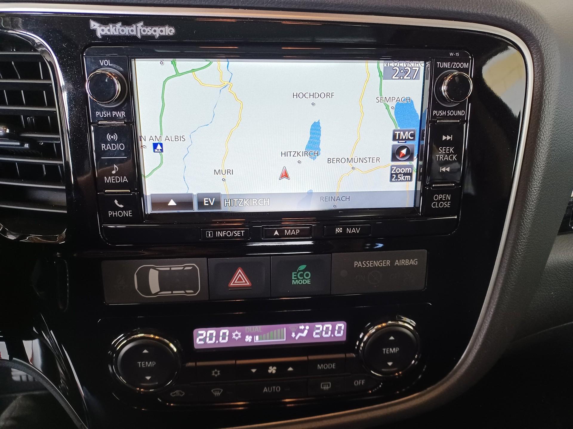 MITSUBISHI Outlander 2.0 PHEV Diamond 4WD Automatic-image-9