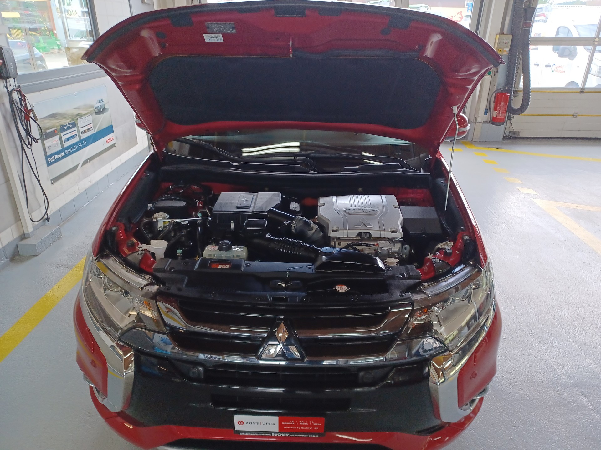 MITSUBISHI Outlander 2.0 PHEV Diamond 4WD Automatic-image-15
