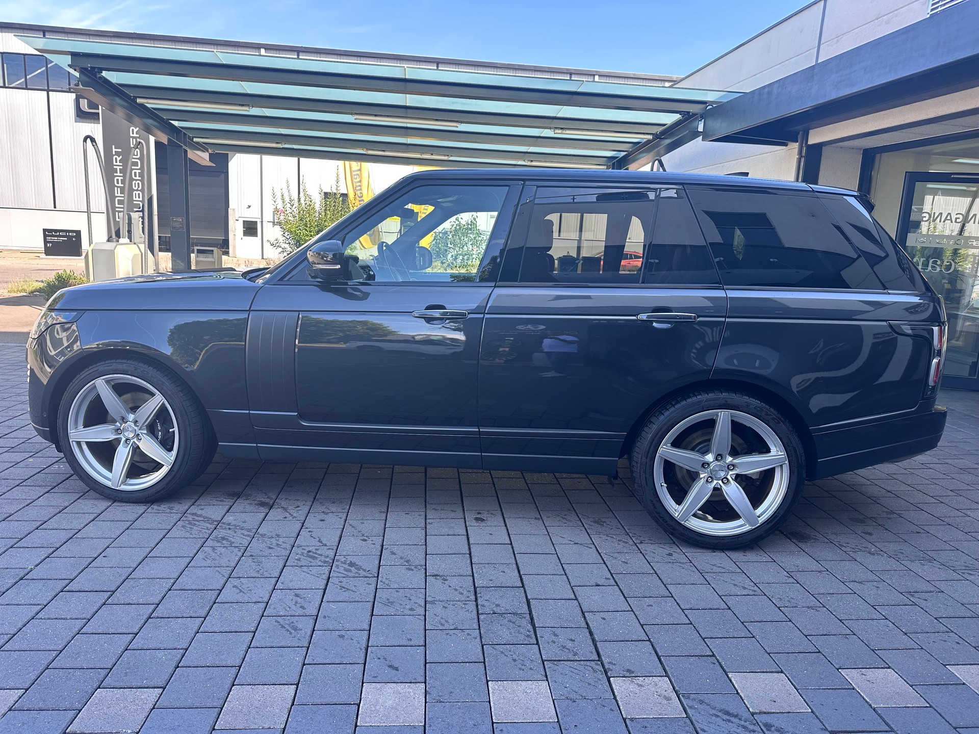 LAND ROVER Range Rover 4.4 SDV8 Autobiography Automatic-image-2