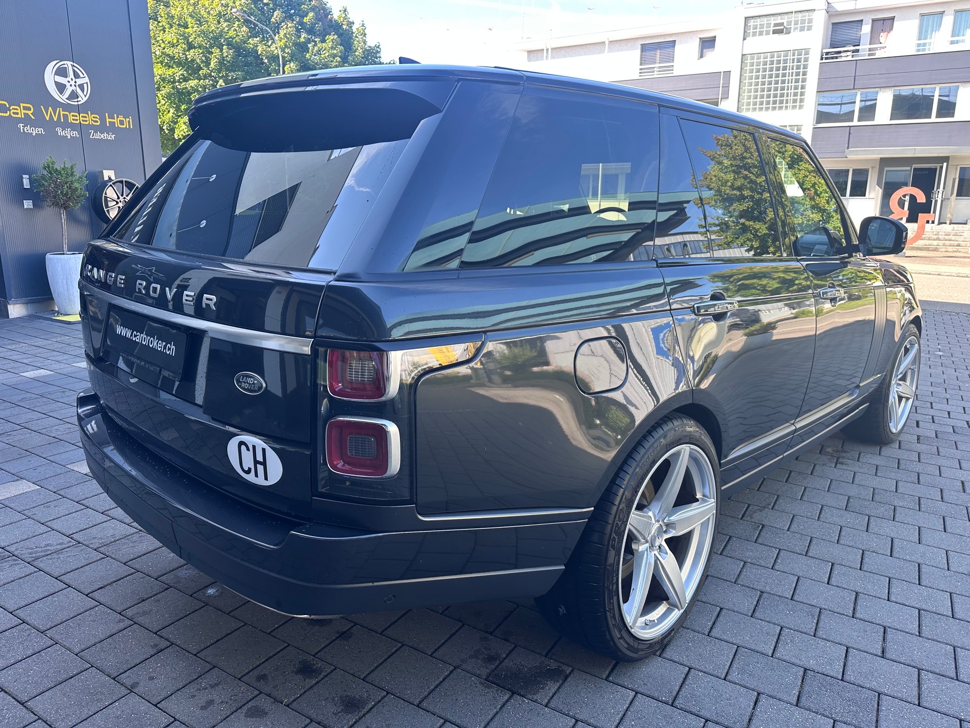 LAND ROVER Range Rover 4.4 SDV8 Autobiography Automatic-image-7
