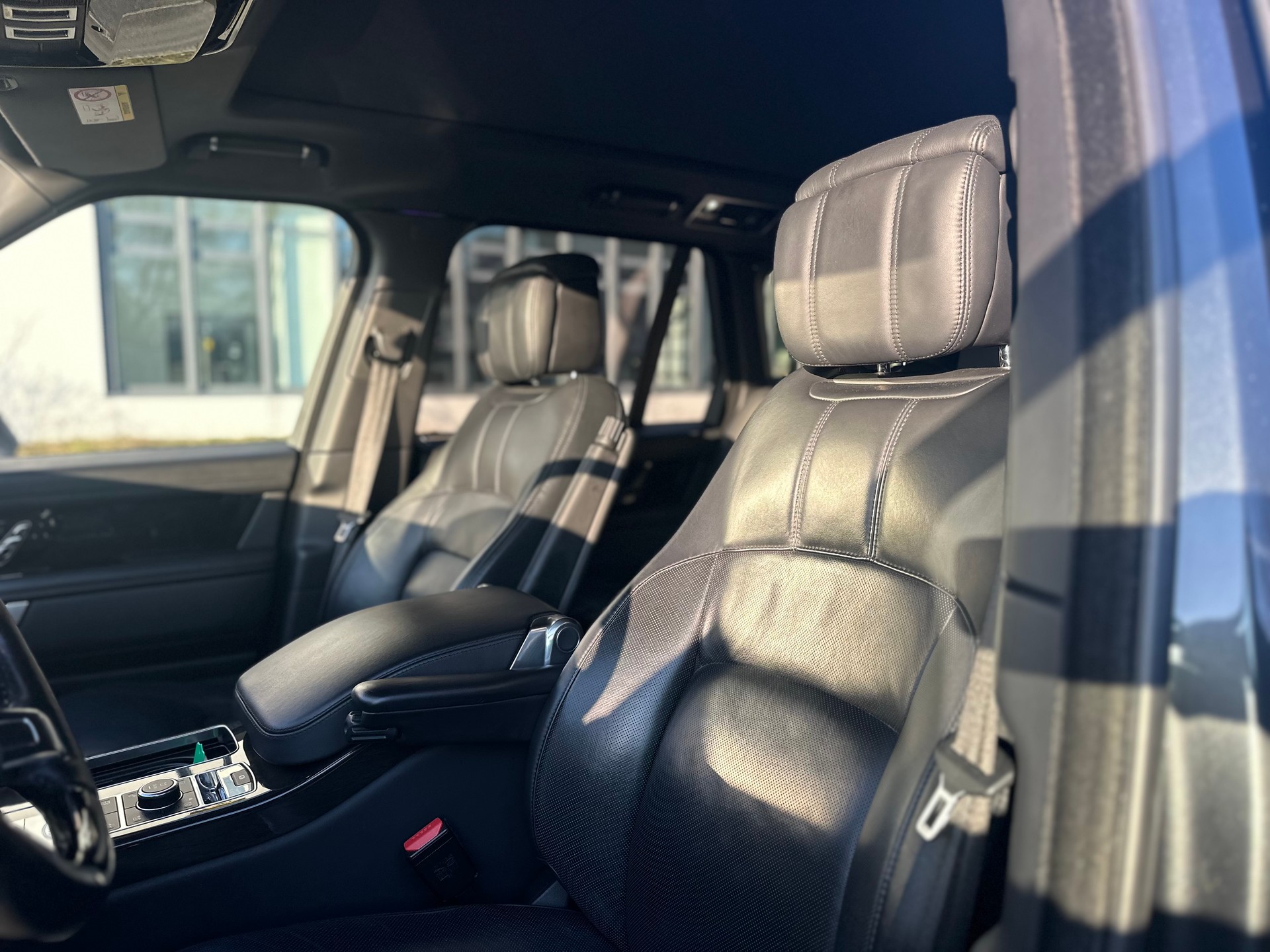 LAND ROVER Range Rover 4.4 SDV8 Autobiography Automatic-image-11