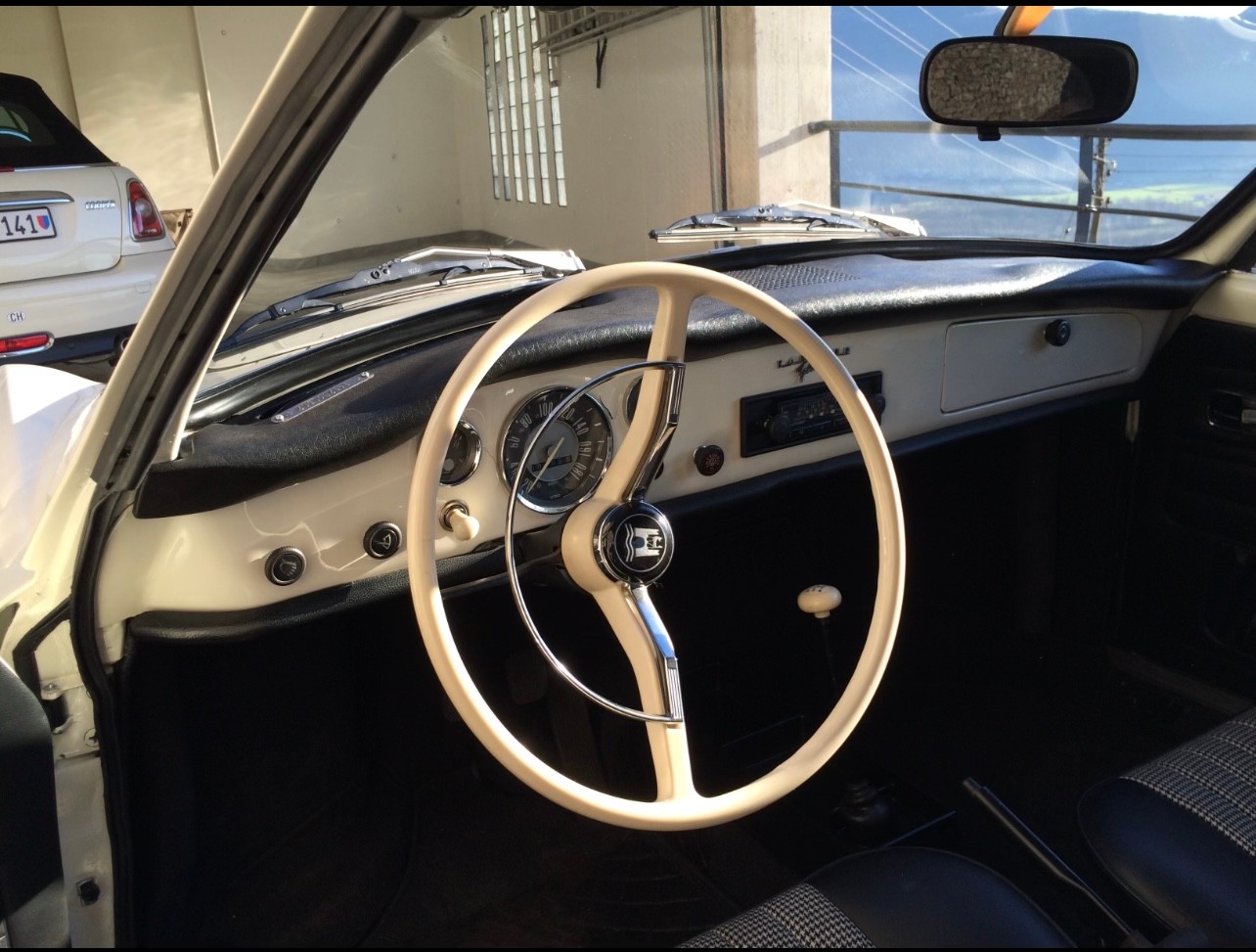 VW KARMANN-GHIA-image-5