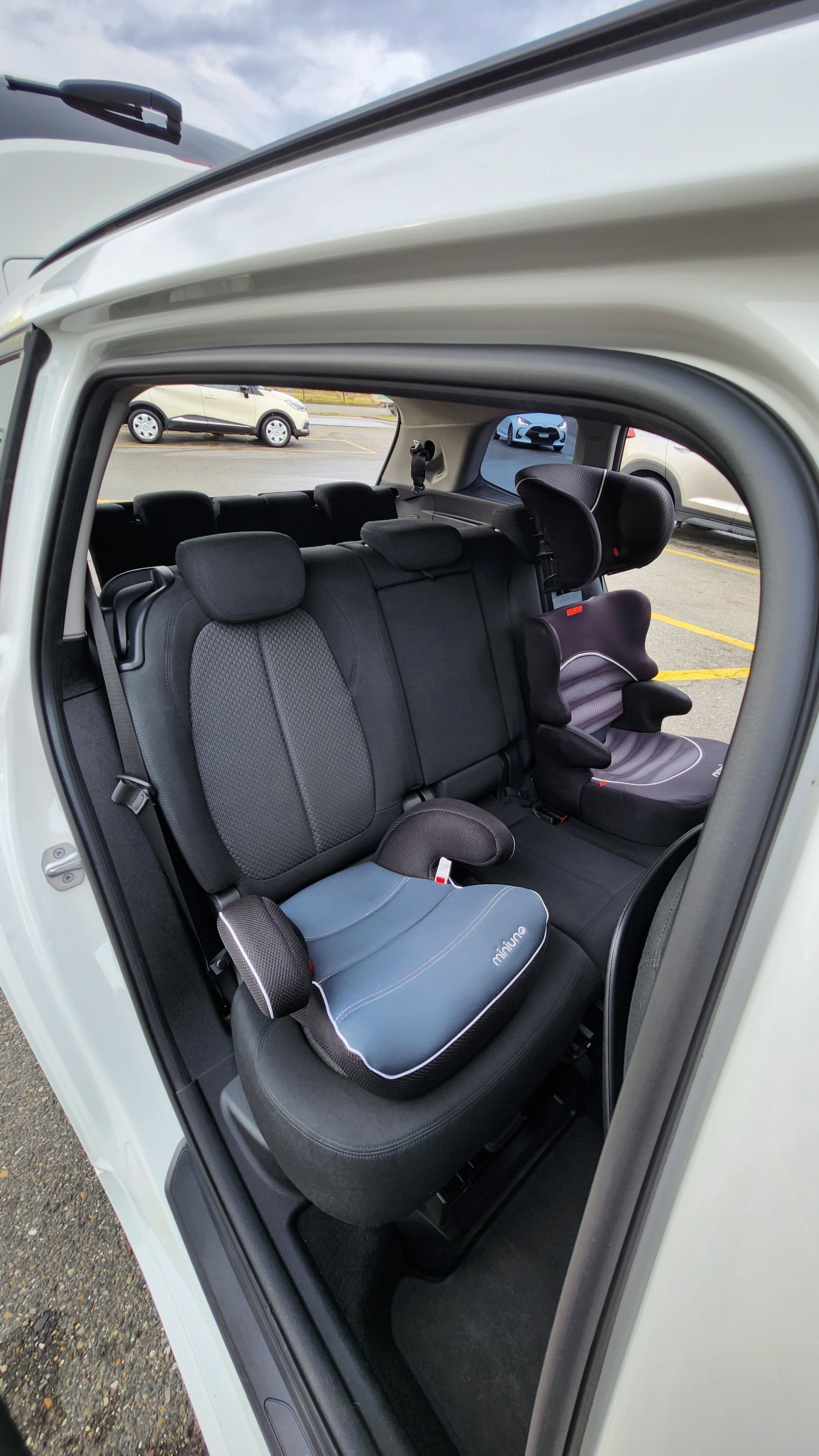 BMW 218d xDrive Gran Tourer Steptronic-image-6