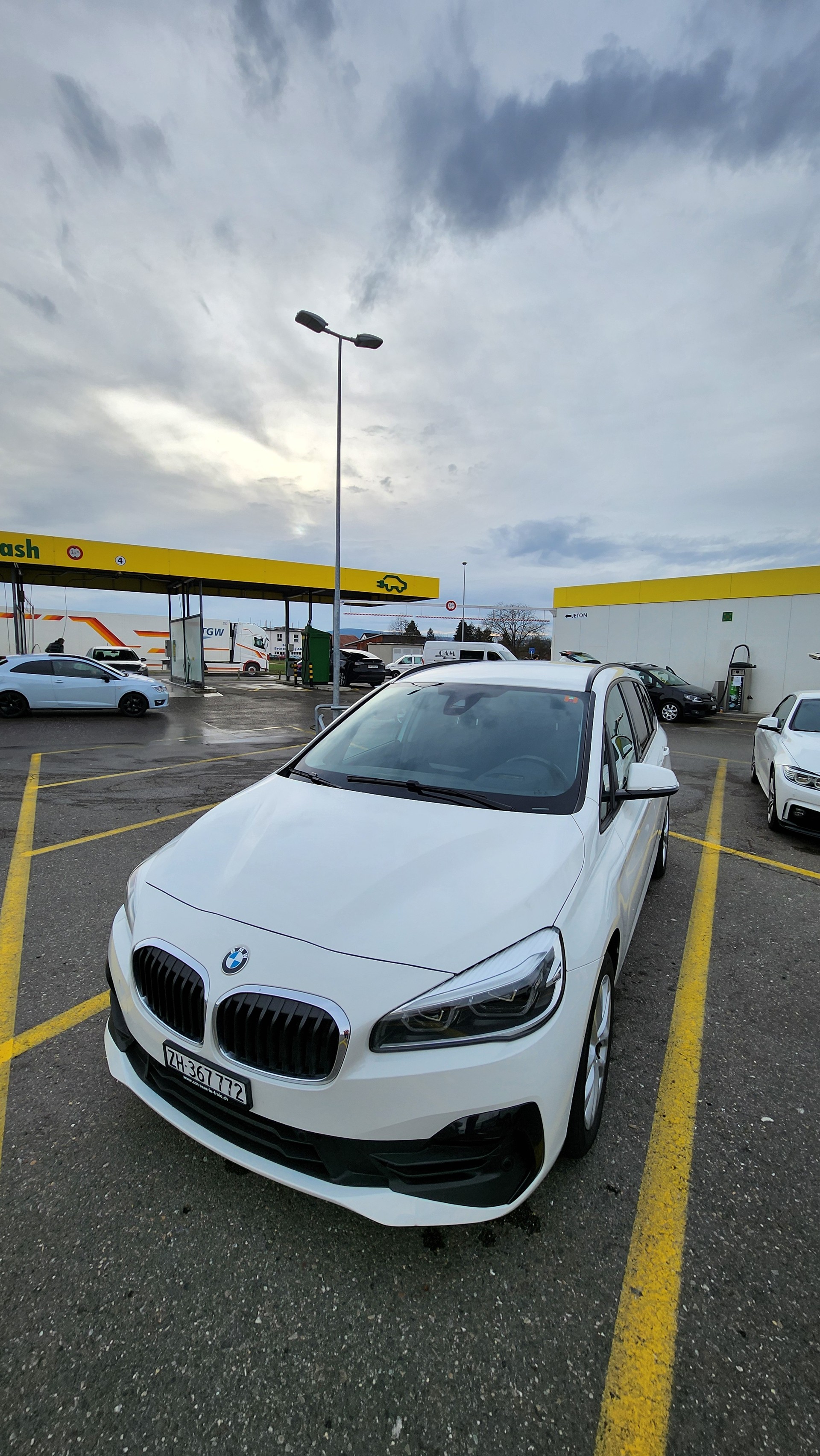 BMW 218d xDrive Gran Tourer Steptronic-image-11