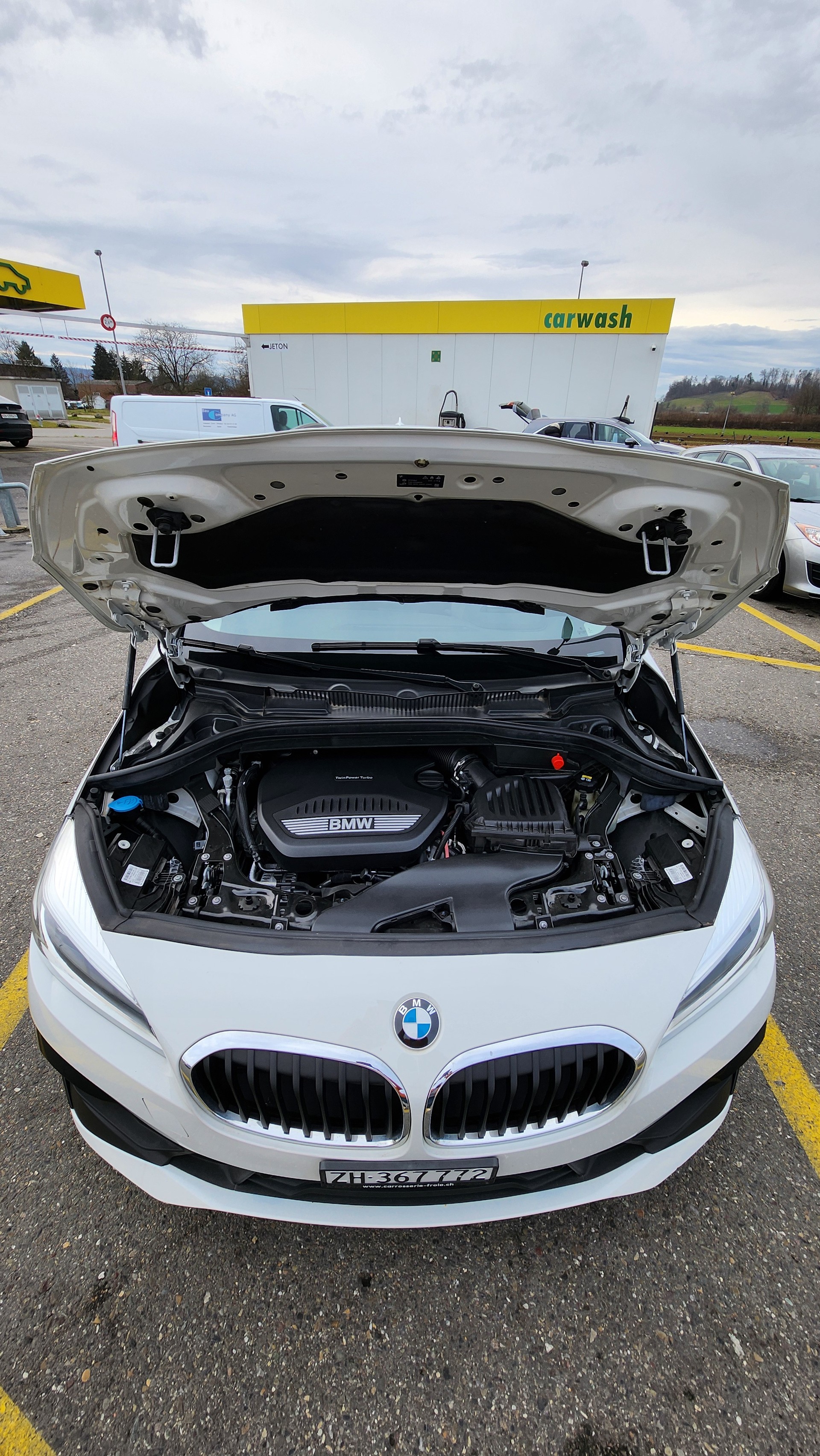 BMW 218d xDrive Gran Tourer Steptronic-image-12