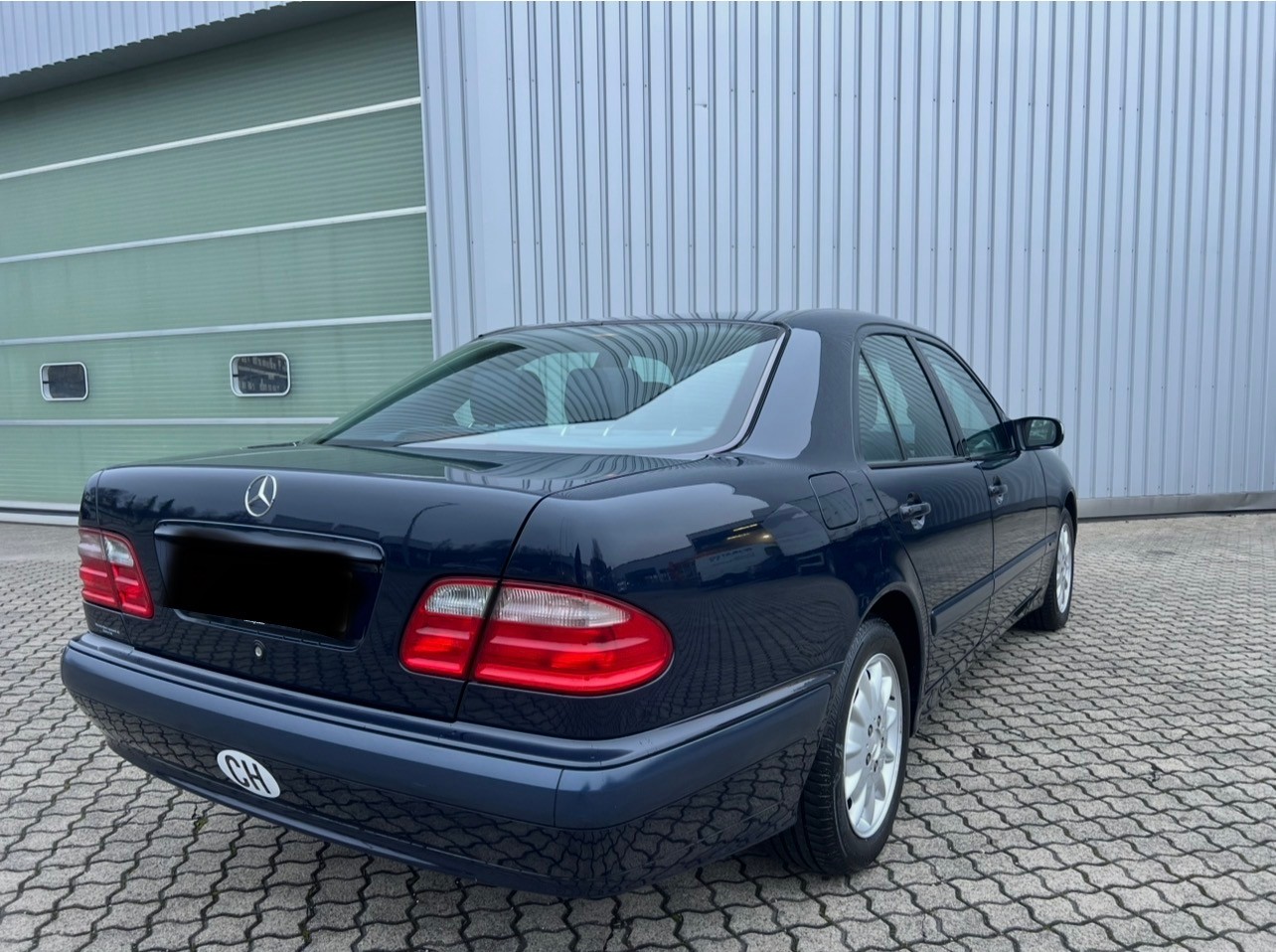 MERCEDES-BENZ E 200 Kompressor Classic-image-5