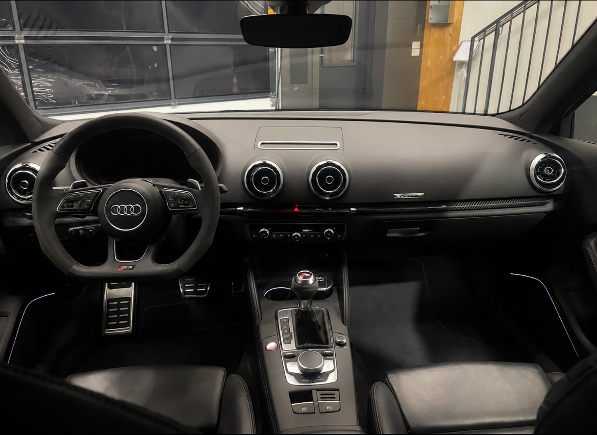 AUDI RS3 Sportback 2.5 TSI quattro S-tronic-image-13