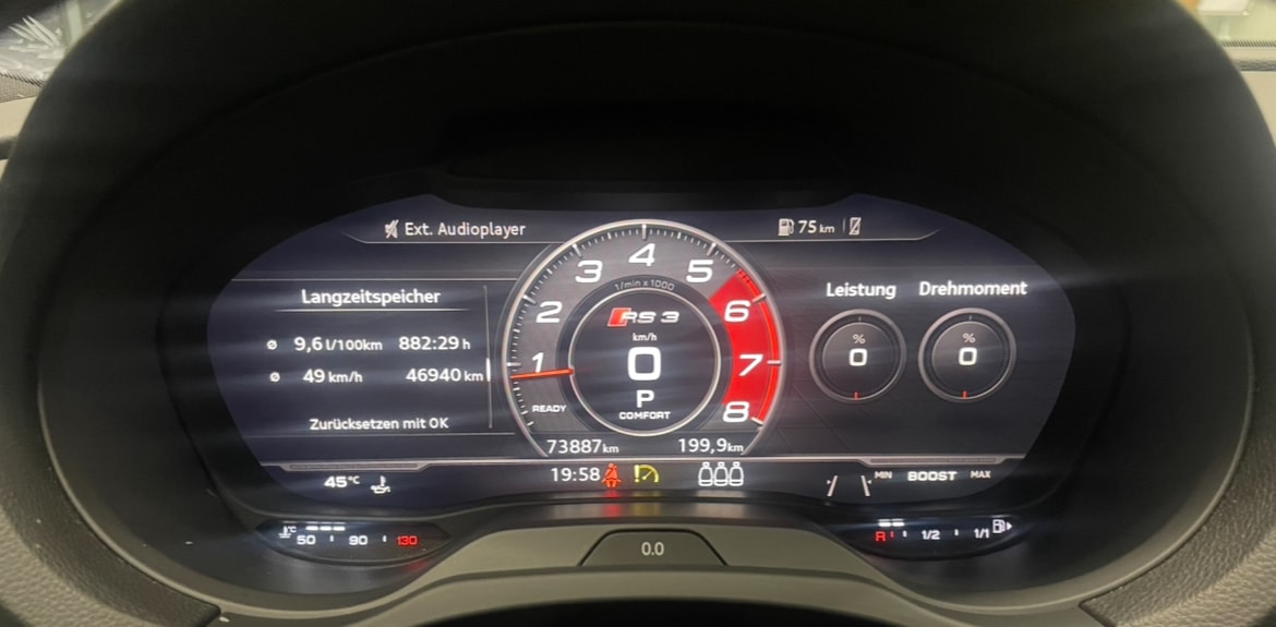 AUDI RS3 Sportback 2.5 TSI quattro S-tronic-image-22