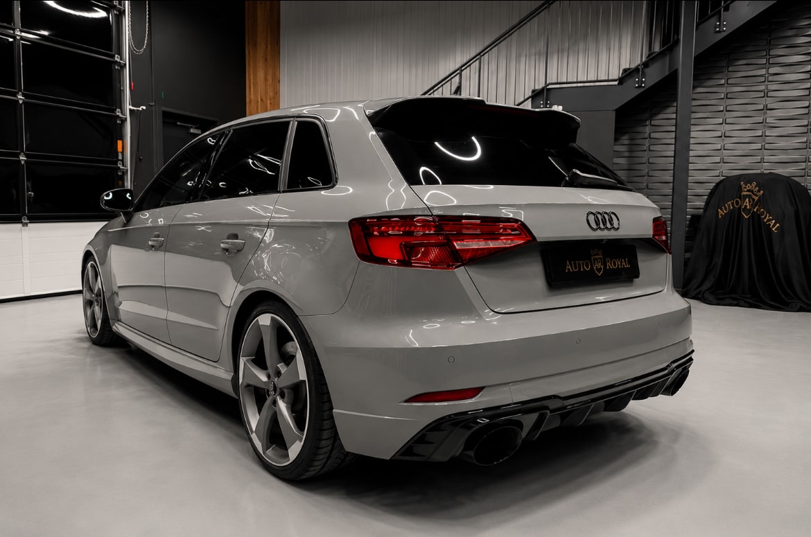 AUDI RS3 Sportback 2.5 TSI quattro S-tronic-image-4
