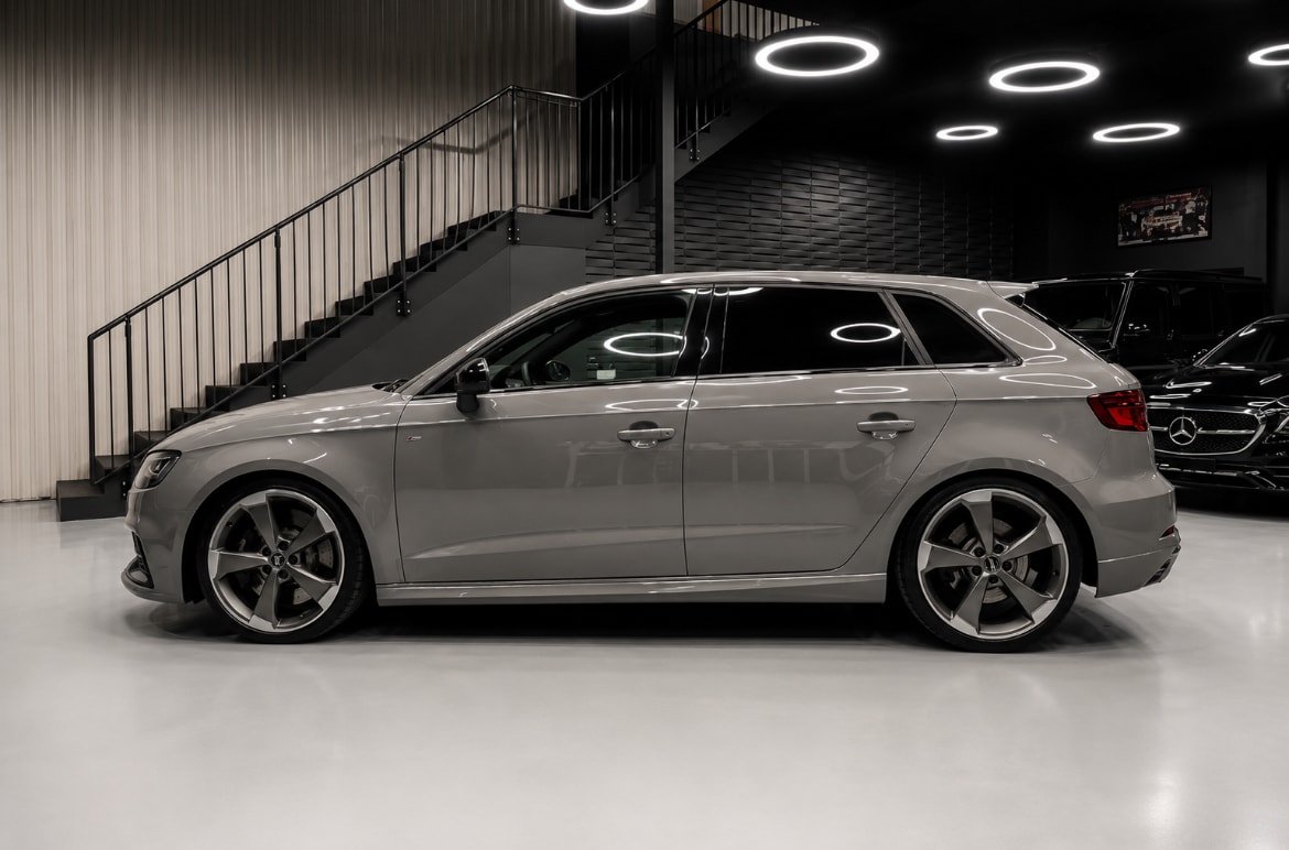 AUDI RS3 Sportback 2.5 TSI quattro S-tronic-showroom-element-3